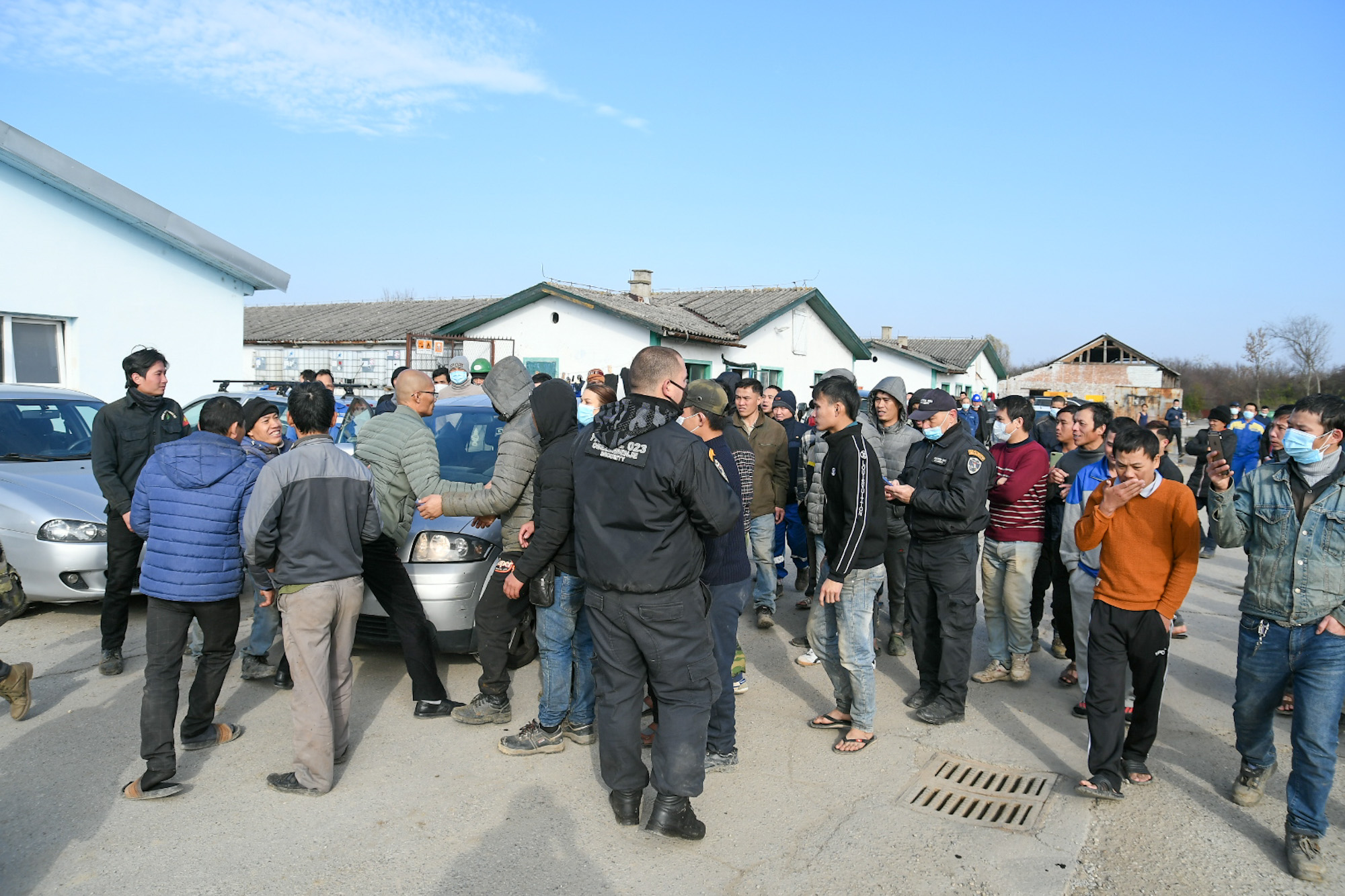 Zrenjanin 17.11.2021. LingLong, Ling Long, vijetnamci Foto: Nova.rs