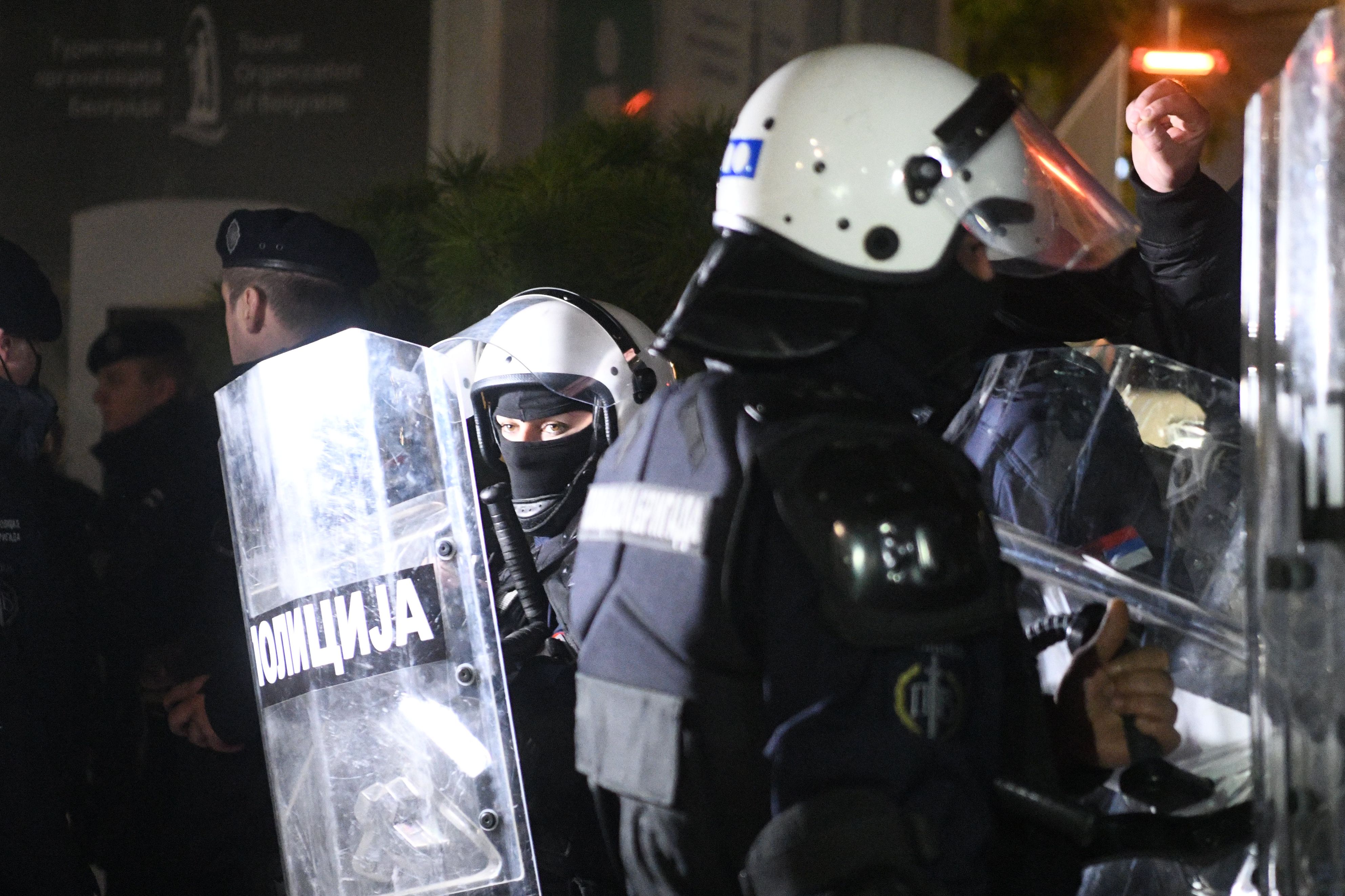 Beograd 13.11.2021. Protestni skup, protest, Cvetni trg, mural Ratka Mladića na Vračaru, policija Foto: Filip Krainčanić/Nova.rs