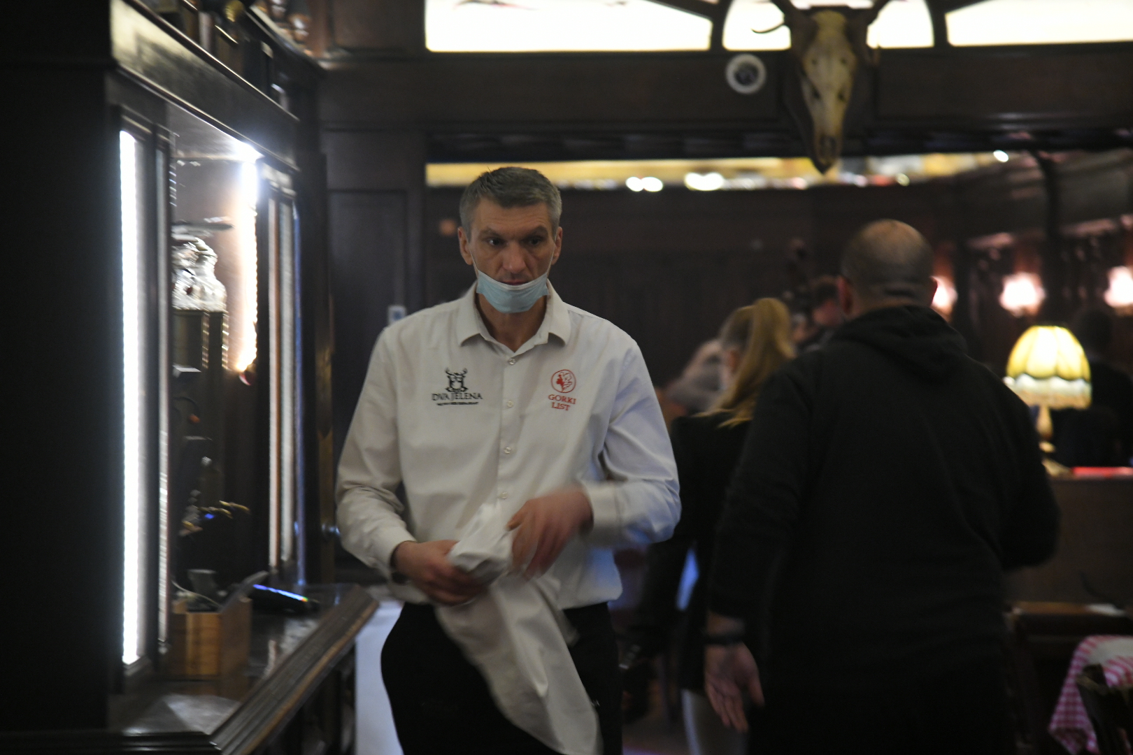 Beograd 25. oktobar 2021. Kontrola kovid propusnica po beogradskim kaficima, klubovima i restoranima Skadarlija Foto:Nemanja Jovanović/Nova.rs