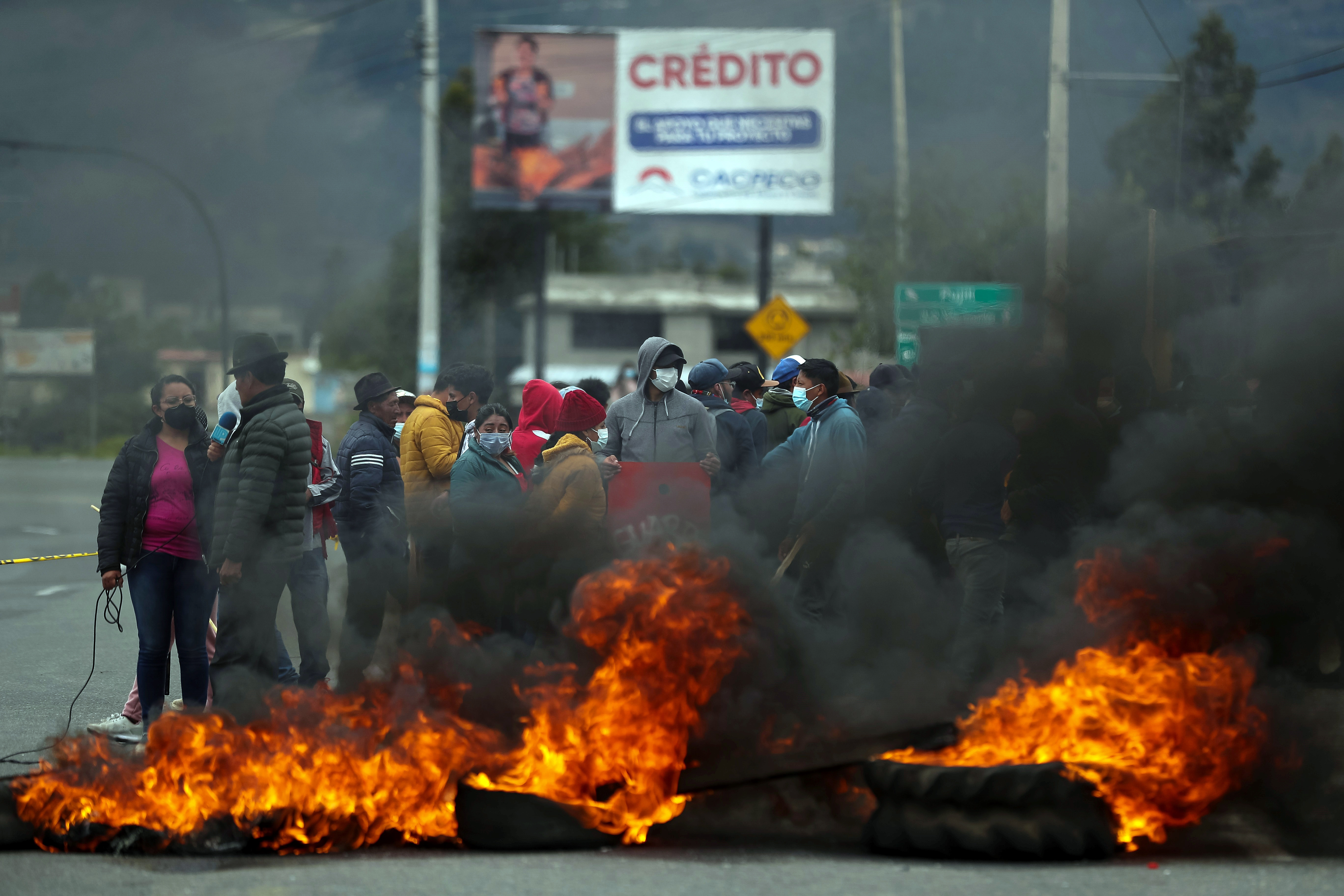 Reforms, fuel hikes and Pandora Papers give life to protests in Ecuador