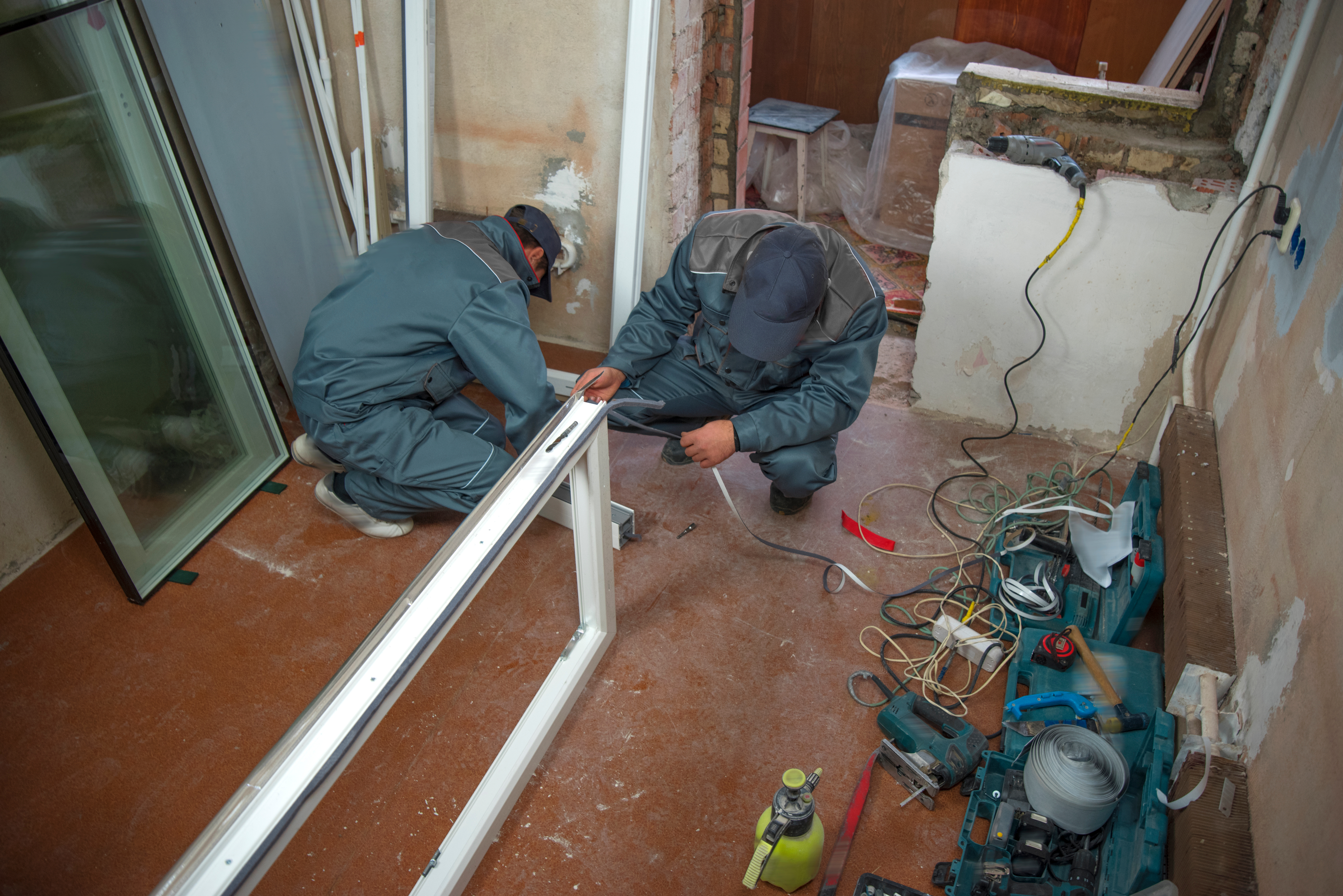 Installing,Windows,And,Doors,In,The,Apartment