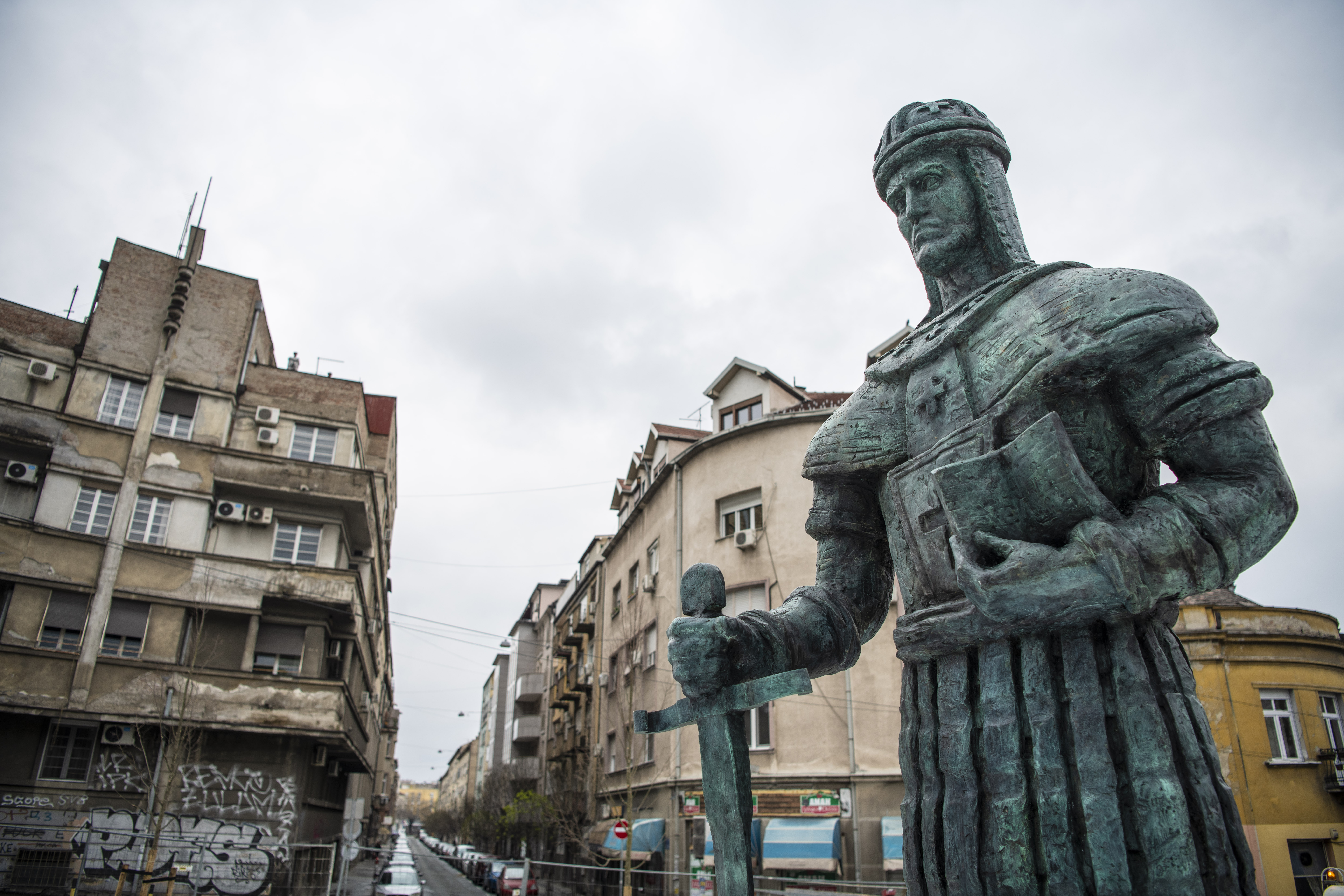 Beograd 18.04.2021. Spomenik despotu Stefanu Lazareviću, ugao Palmotićeve i Bulevara despota Stefana, skver, Dorćolm, postavljen spomenik Foto: Dragan Mujan/Nova.rs