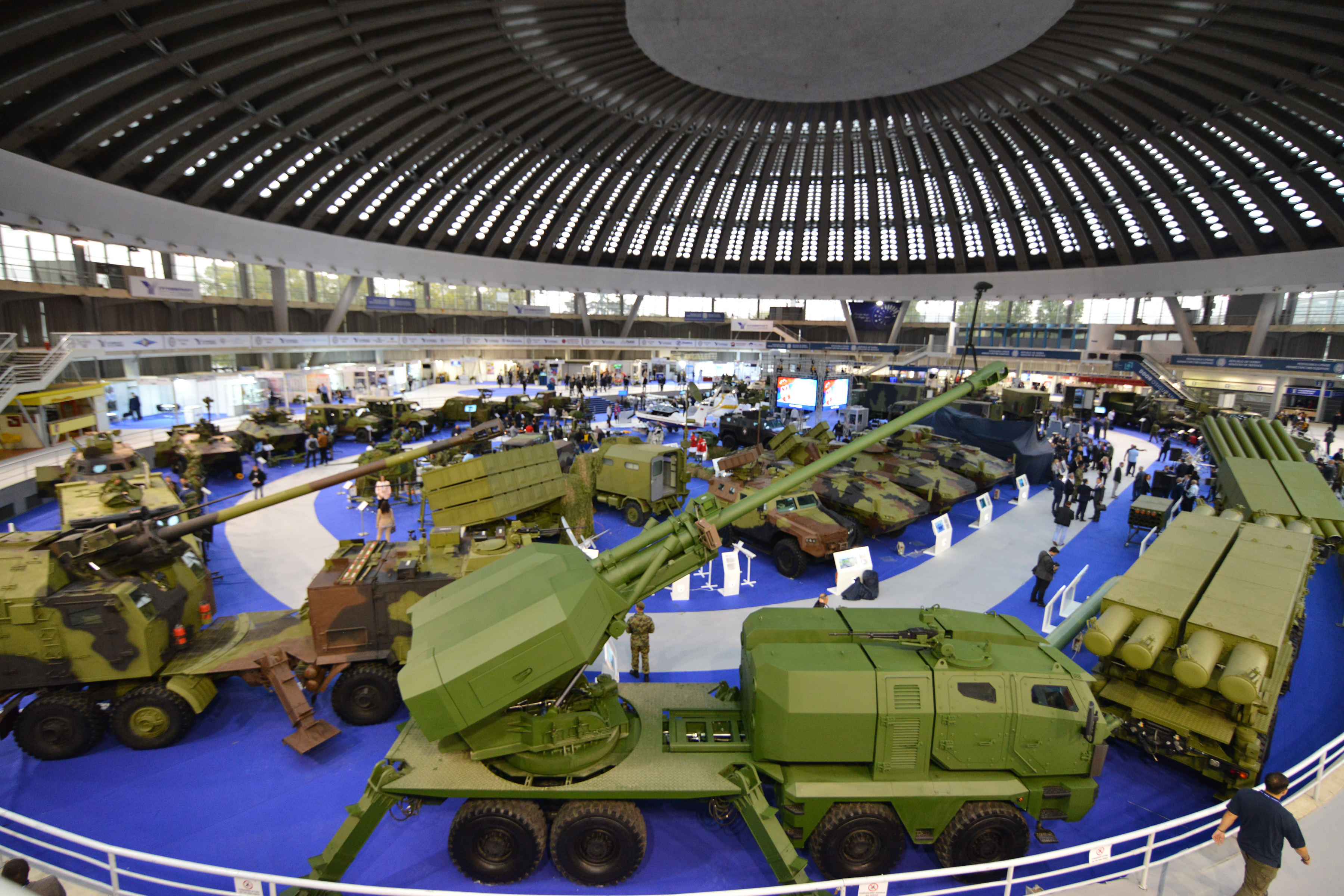 SAJAM NAORUZANJA I VOJNE OPREME