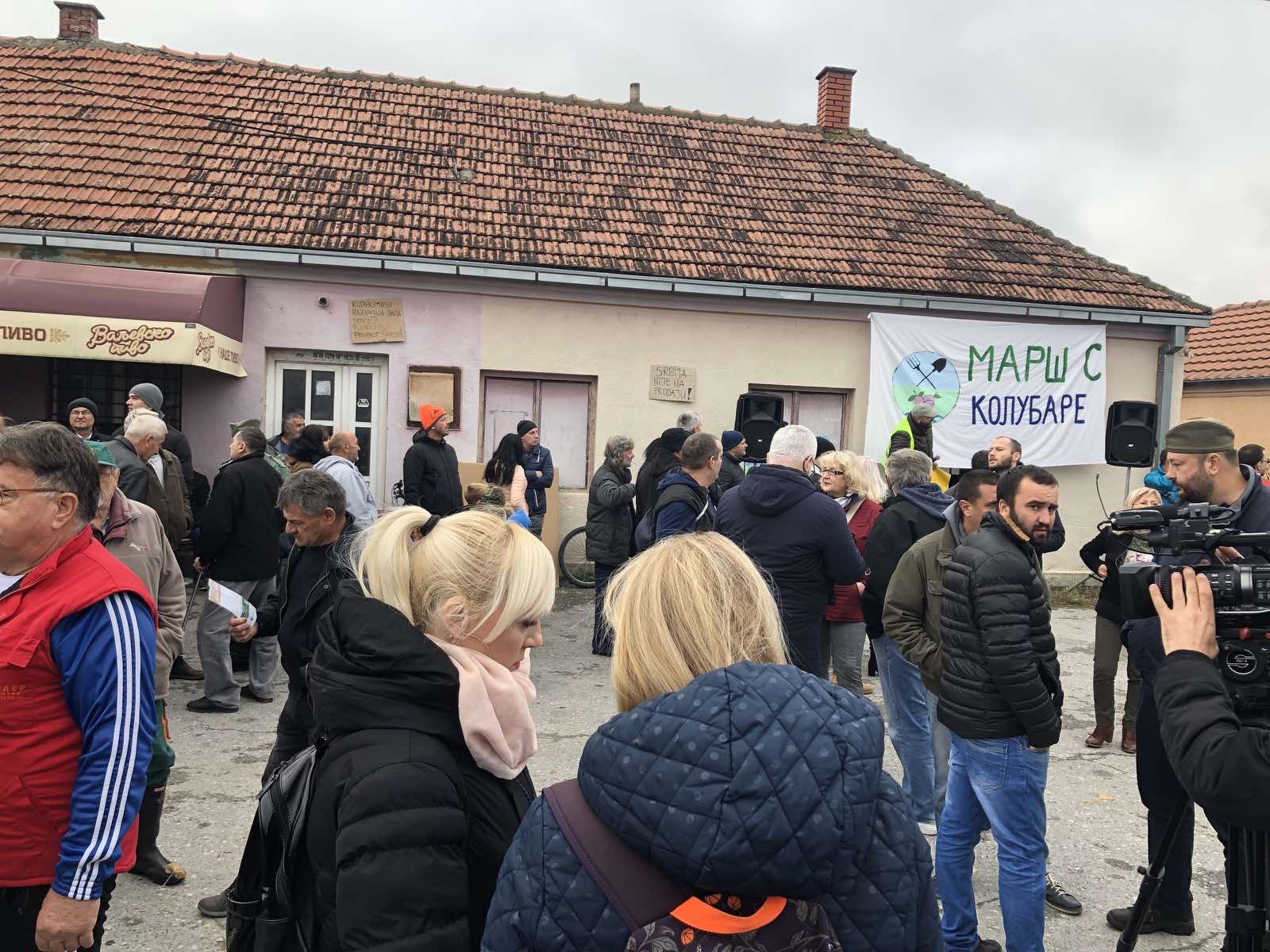 Lukavac, 7.11.2021. - Narodni pokret Mars s kolubare organizovao je protest u Lukavcu kod Valjeva zbog istrazivanja nalazista litijuma i planova o izgradnji rudnika u dolini kolubare. (BETAPHOTO/LELA MILIVOJEVIC/EV)