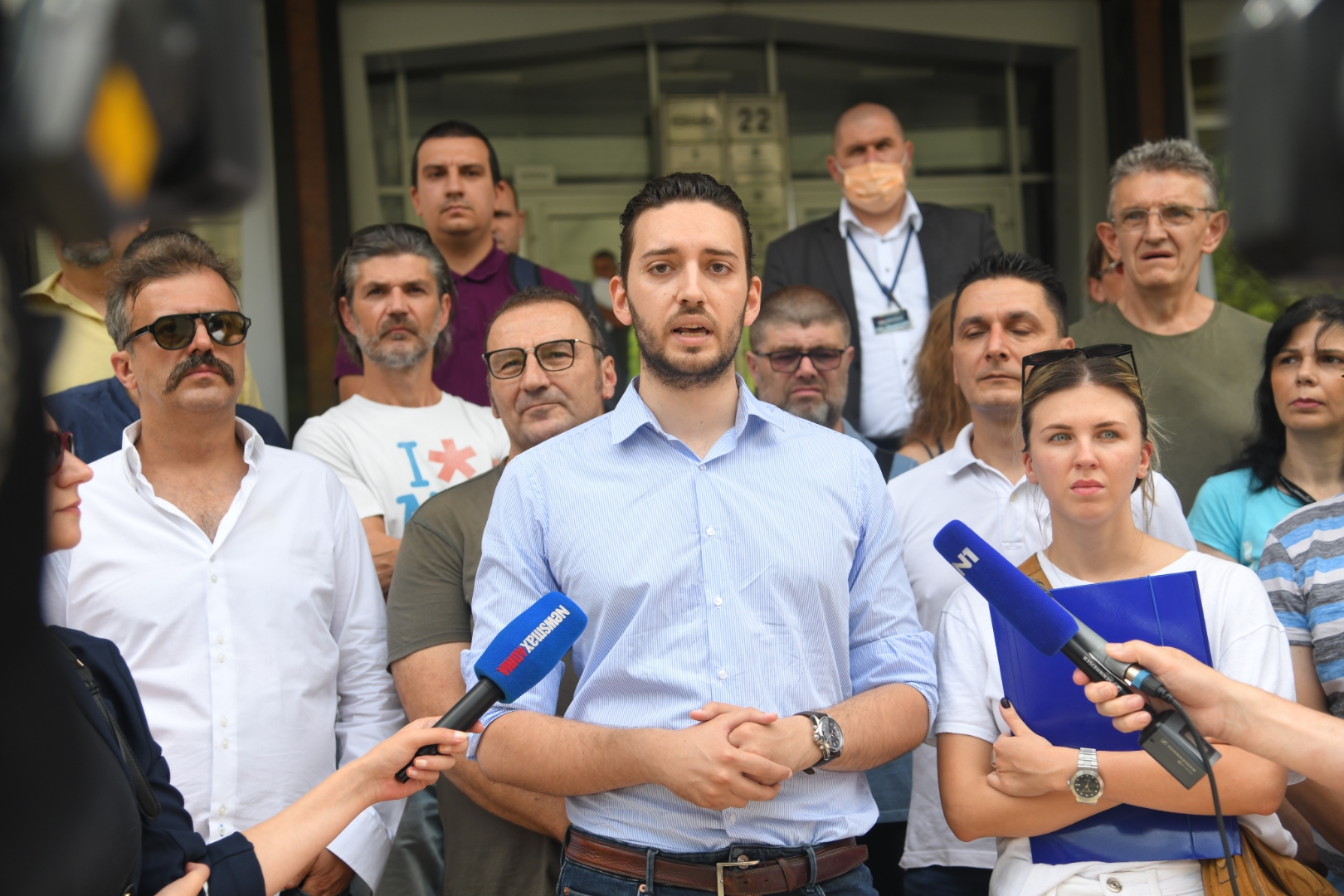 Beograd 25. jun 2021. Pokret slobodnih gradjana PSG podnosenje Republickoj javnoj tuziteljki inicijativu za pokretanje postupka zabrane rada udruzenja Levijatan Foto:Nemanja Jovanović/Nova.rs