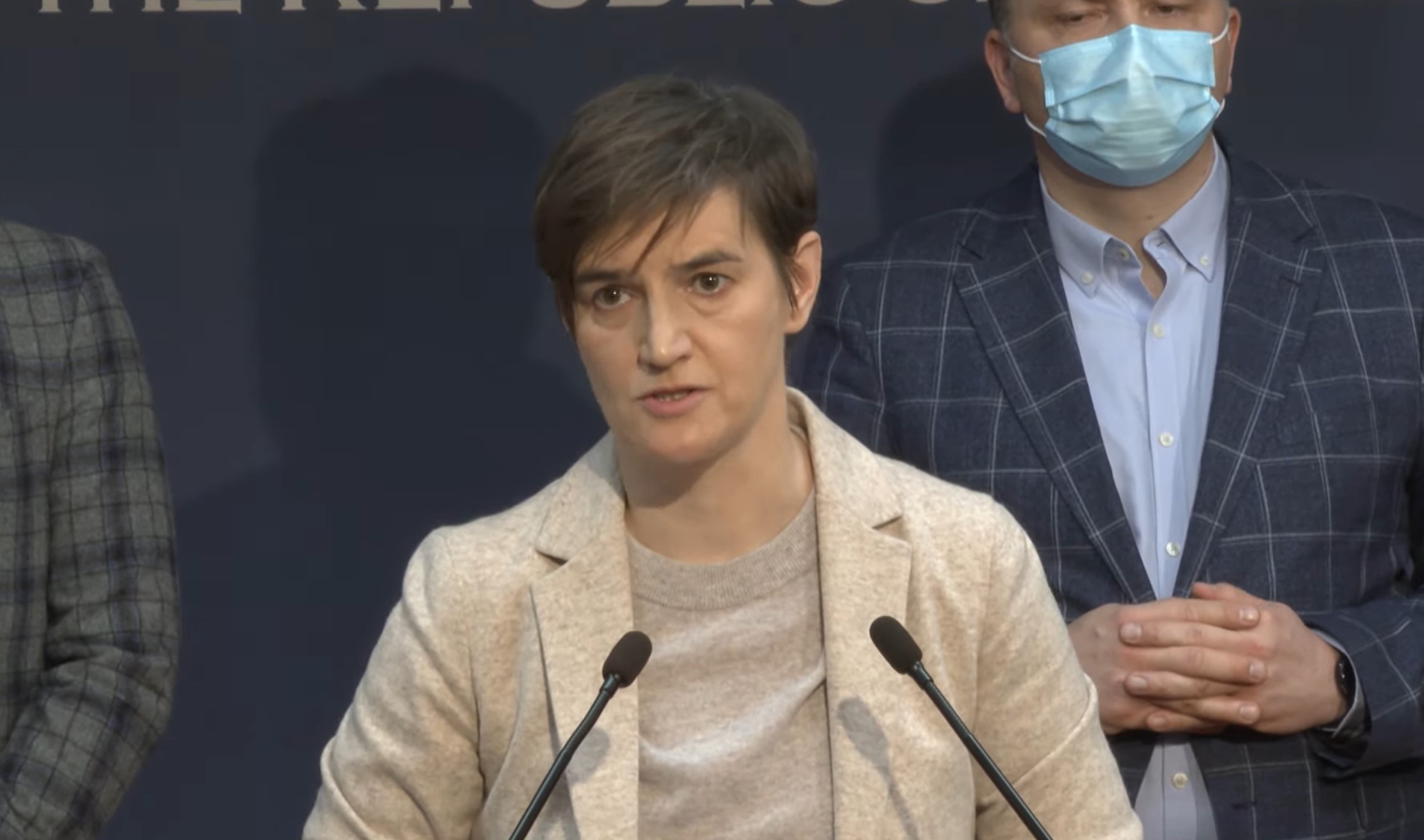 Medju Nama,, Program vakcinacije - sveto pismo?