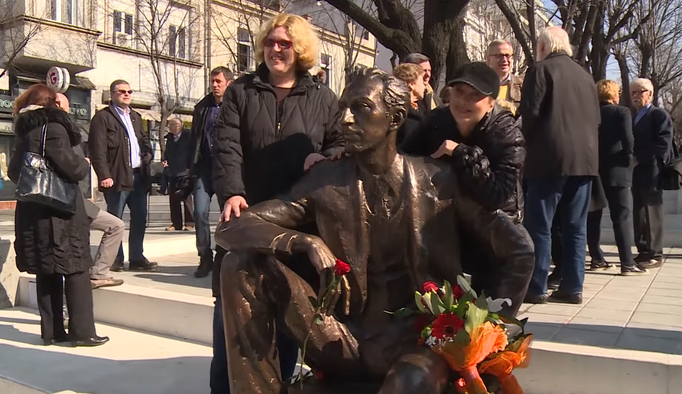 Medju Nama
Upotreba Pekića, Borislav Pekić spomenik