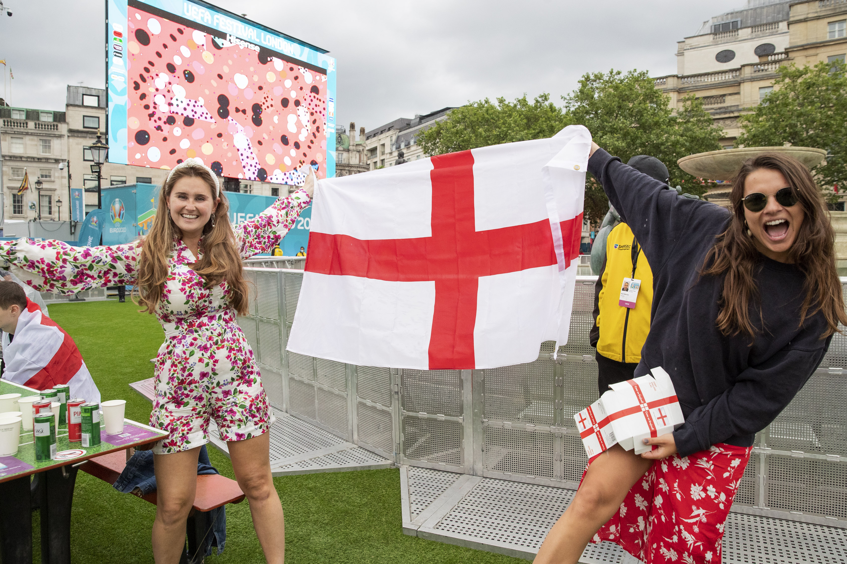 epa09338148 England supporters gather for the UEFA EURO 2020 Final in Trafalgar square in London, Britain, 11 July 2021. England will face Italy in the UEFA EURO 2020 Final soccer match at Wembley Stadium in London on 11 July 2021.  EPA-EFE/JOSHUA BRATT