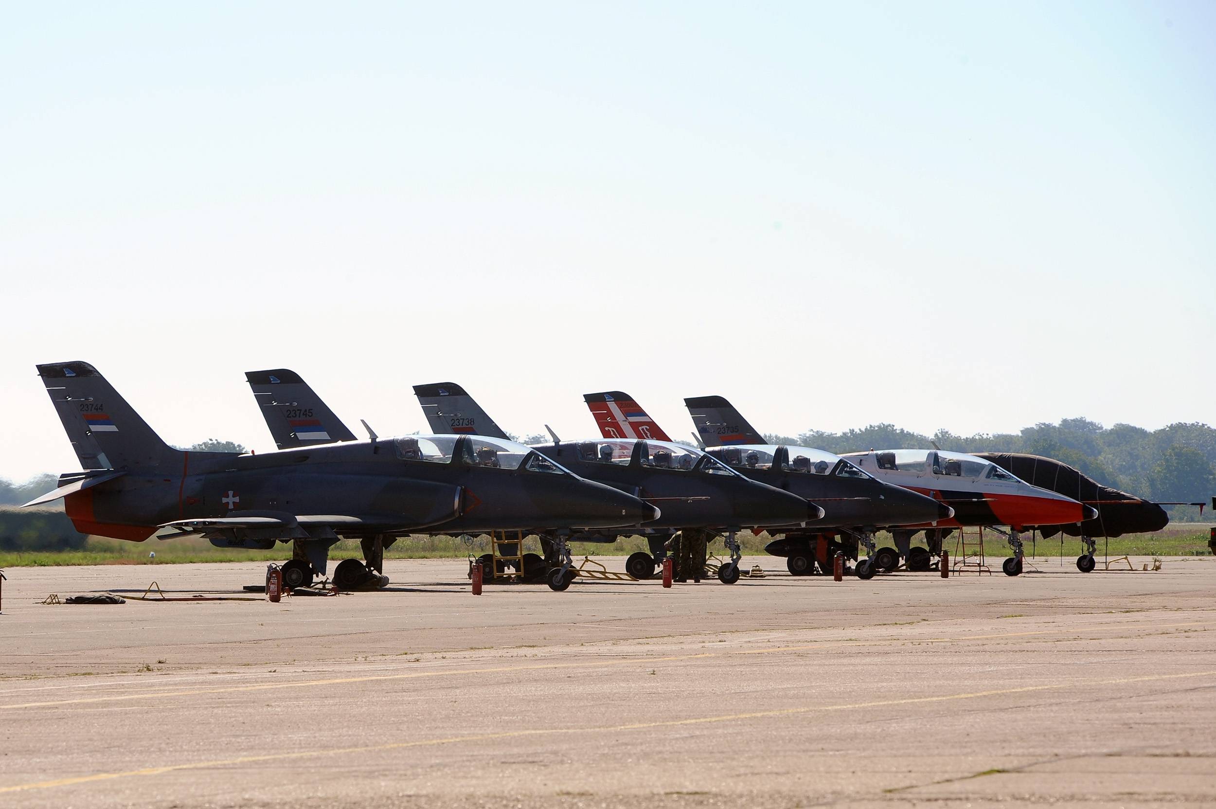 VULIN OBISAO KADETE VOJNE AKADEMIJE NA LETACKOJ OBUCI