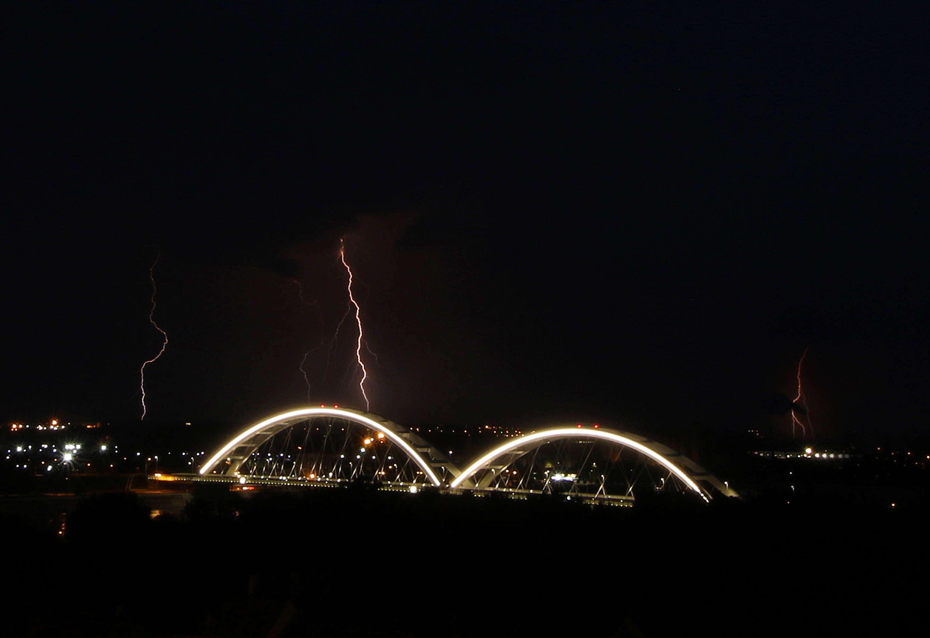 Novi Sad, 5. avgusta 2020. - Kisni oblaci nad Novim Sadom. FOTO TANJUG / JAROSLAV PAP/ an