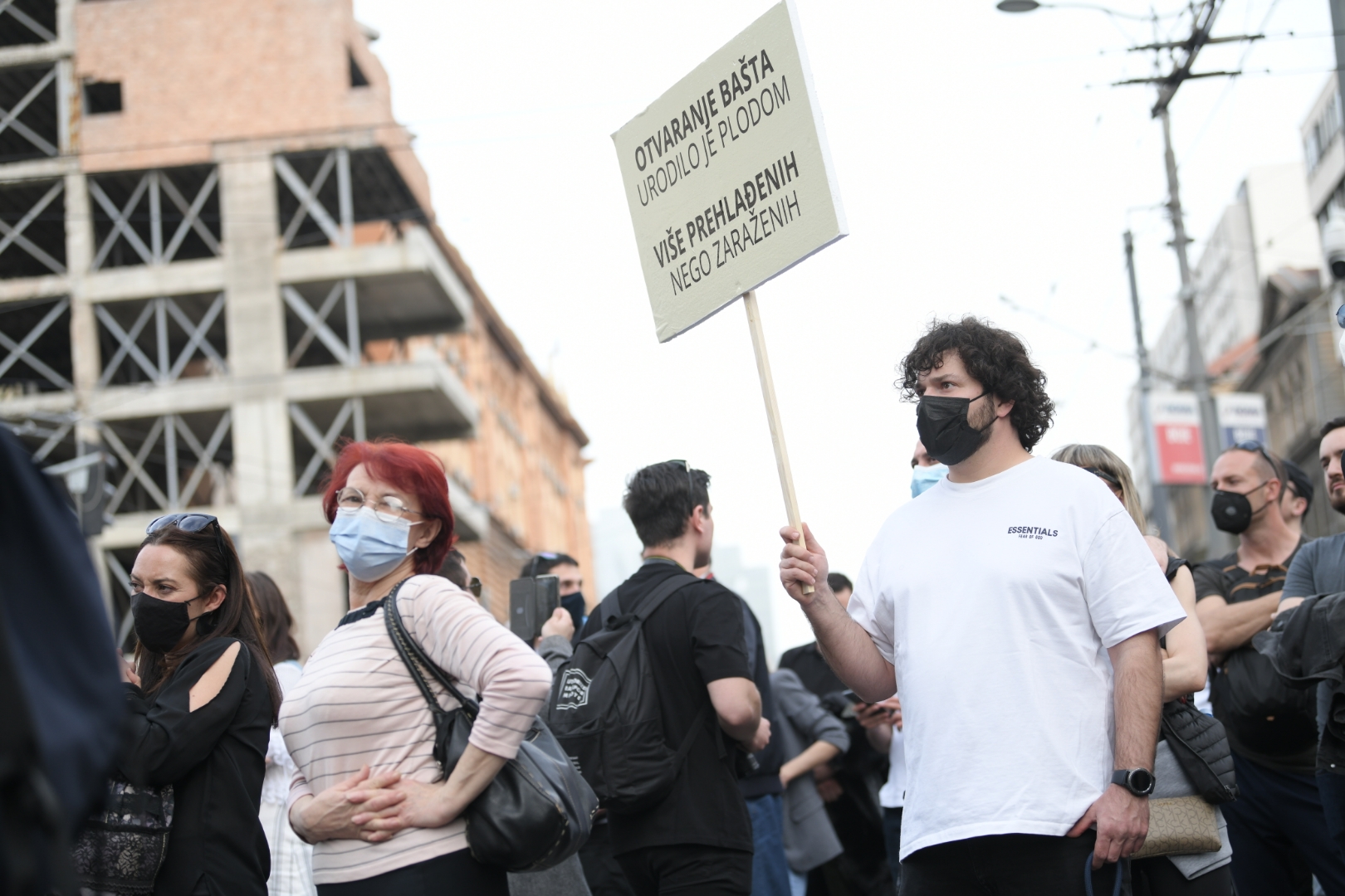 Beograd 12. april 2021. Protest ugostitelja i invent radnika invent radnika Foto:Dragan Mujan/Nova.rs