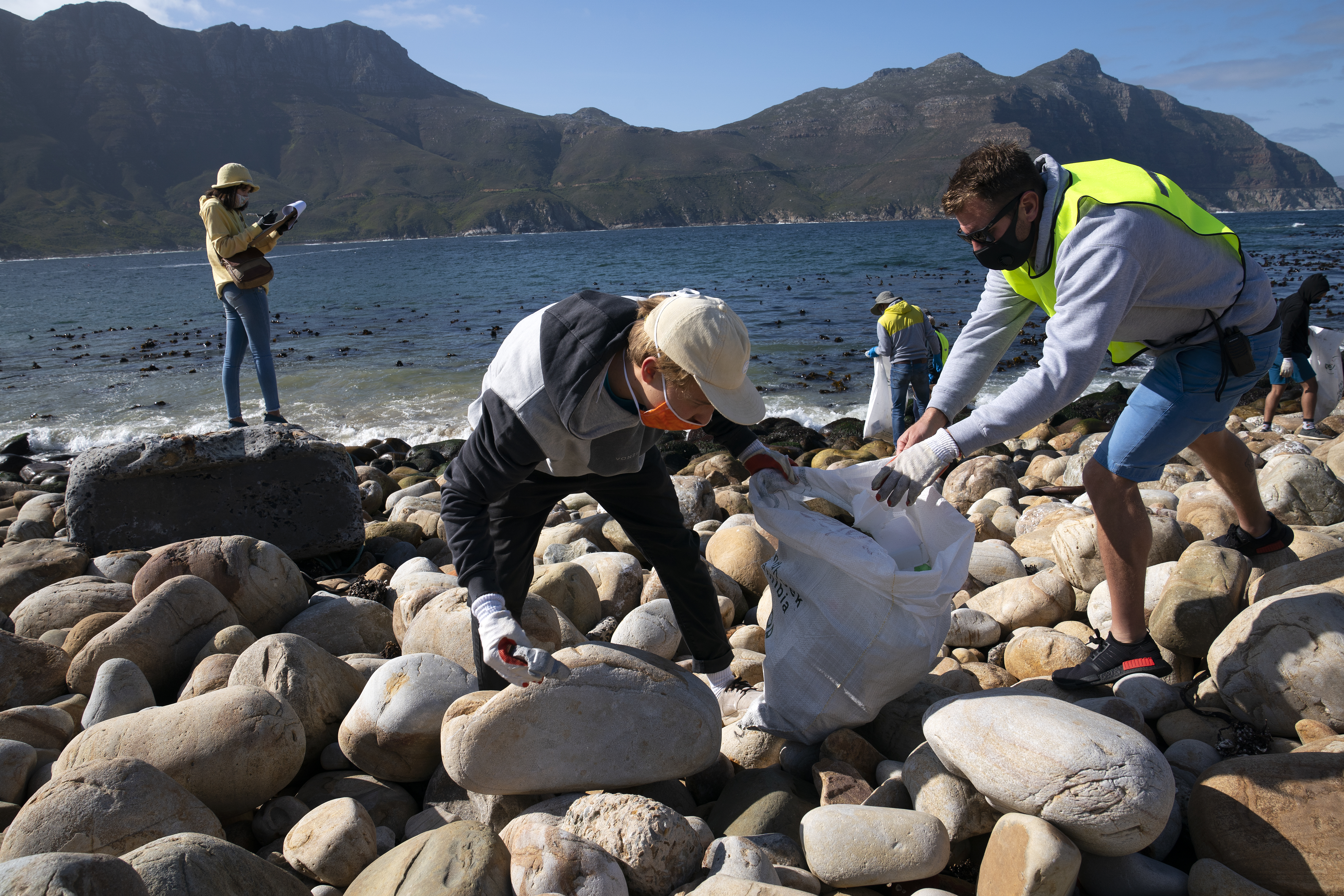 World Cleanup Day in Cape Town Plastika zagadjenje