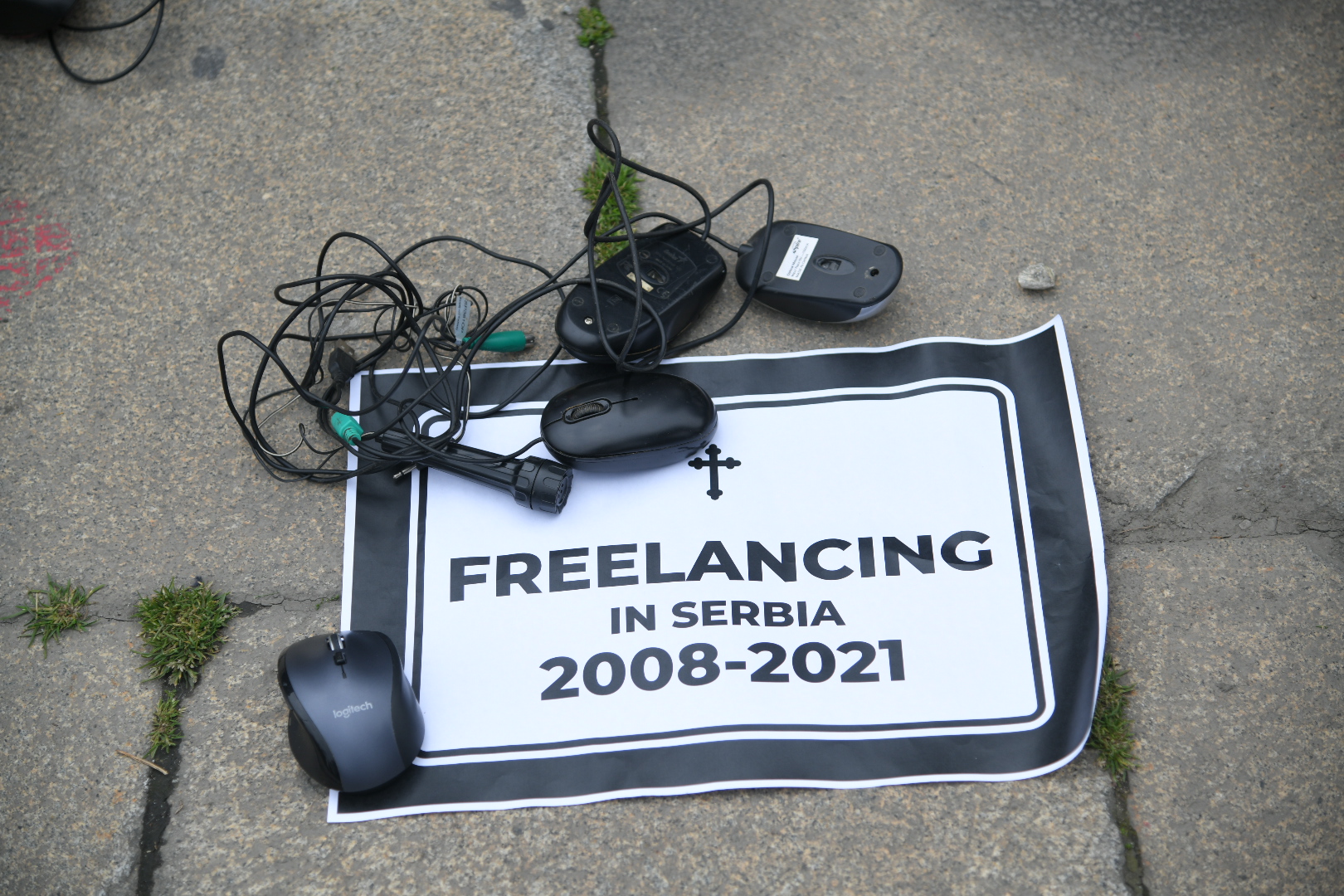 Beograd 21.04.2021. Frilenseri ispred Skupstine Srbije, protest Foto: Nemanja Jovanović/Nova.rs