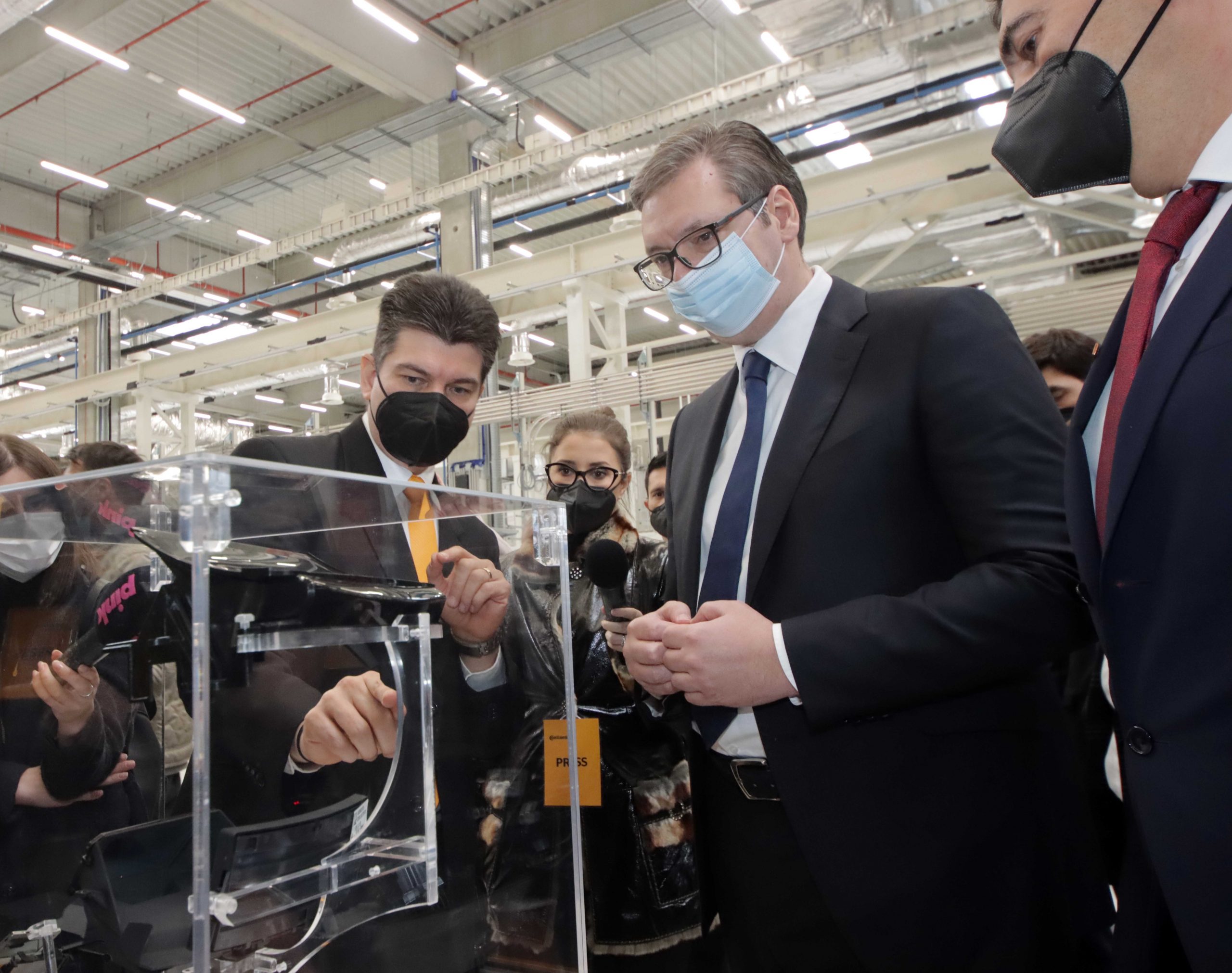 Novi Sad, 7. marta 2021. -  Fabrika Kontinental automotiv Srbija, u kojoj ce biti zaposleno vise od 500 ljudi, otvorena je danas u Novom Sadu, u prisustvu predsednika Srbije Aleksandra Vucica. FOTO TANJUG/ JAROSLAV PAP/ bg