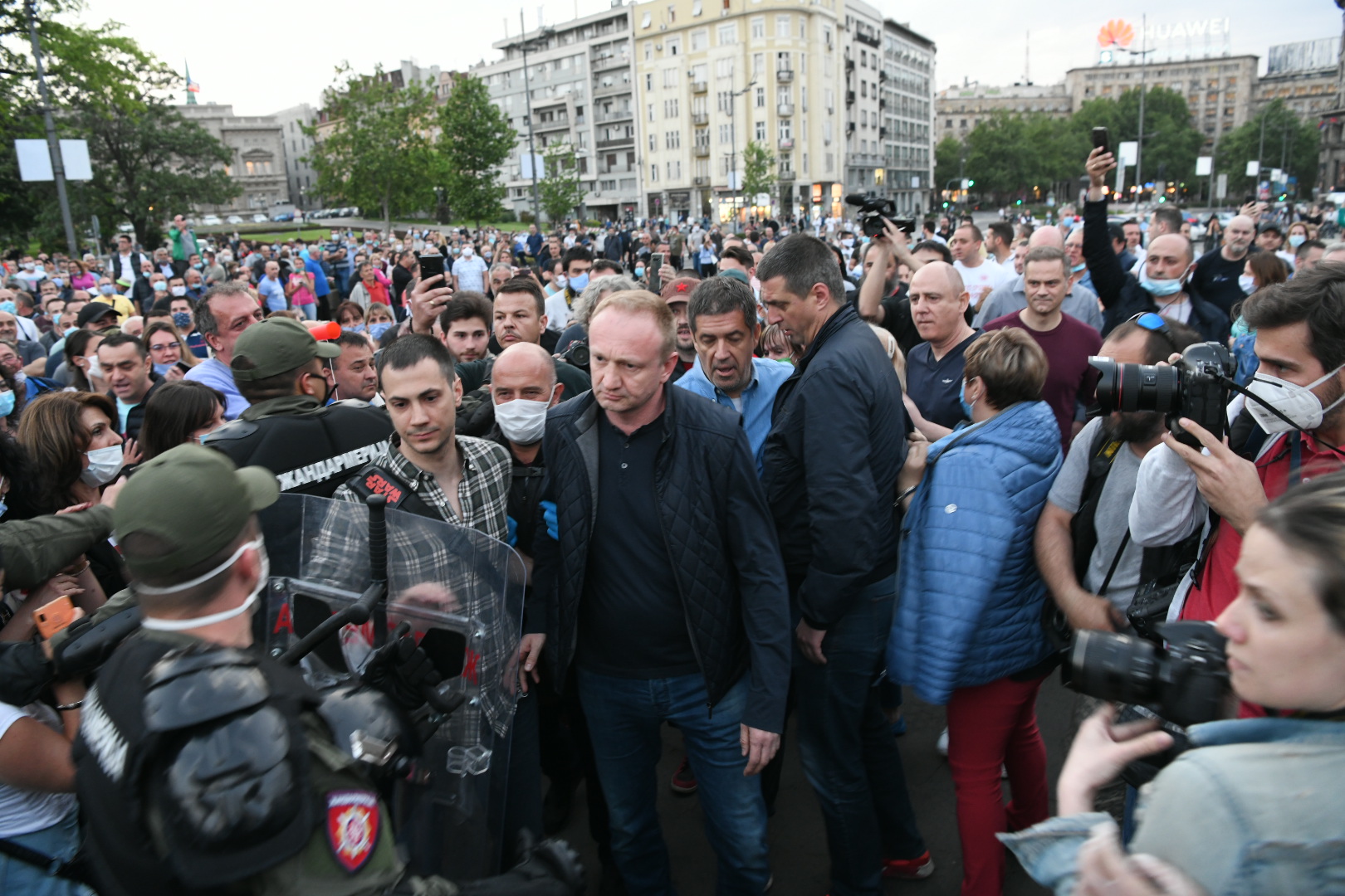 Beograd 11.05.2020. Dragan Đilas, Protest ispred Skupštine Srbije opozicija i vlast, žandarmerija protest Foto:Vesna Lalić/Nova.rs