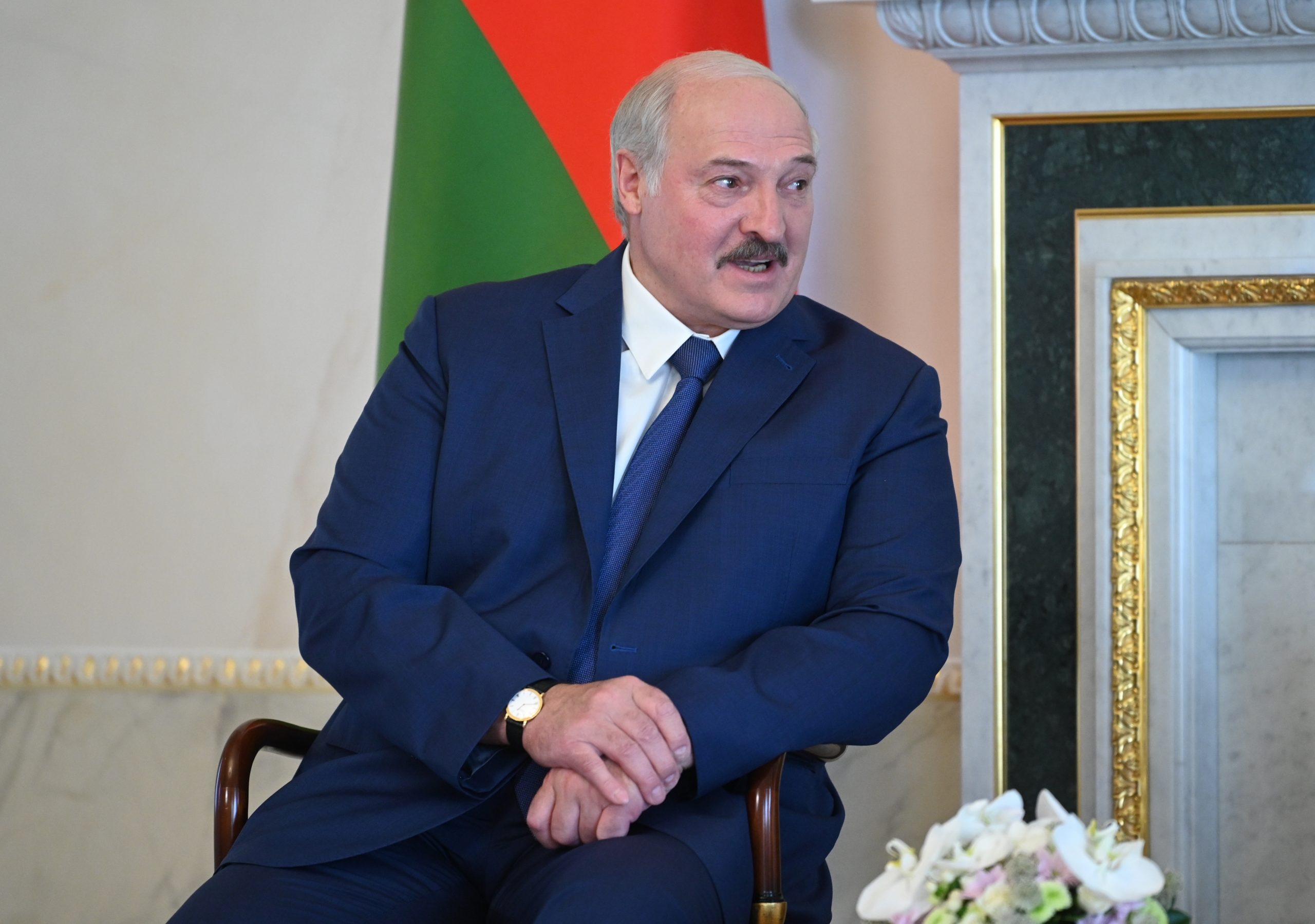 epa09341716 Belarusian President Alexander Lukashenko speaks with Russian President Putin during their meeting in St. Petersburg, Russia, 13 July 2021.  EPA-EFE/ALEXEI NIKOLSKY/SPUTNIK/KREMLIN / POOL MANDATORY CREDIT