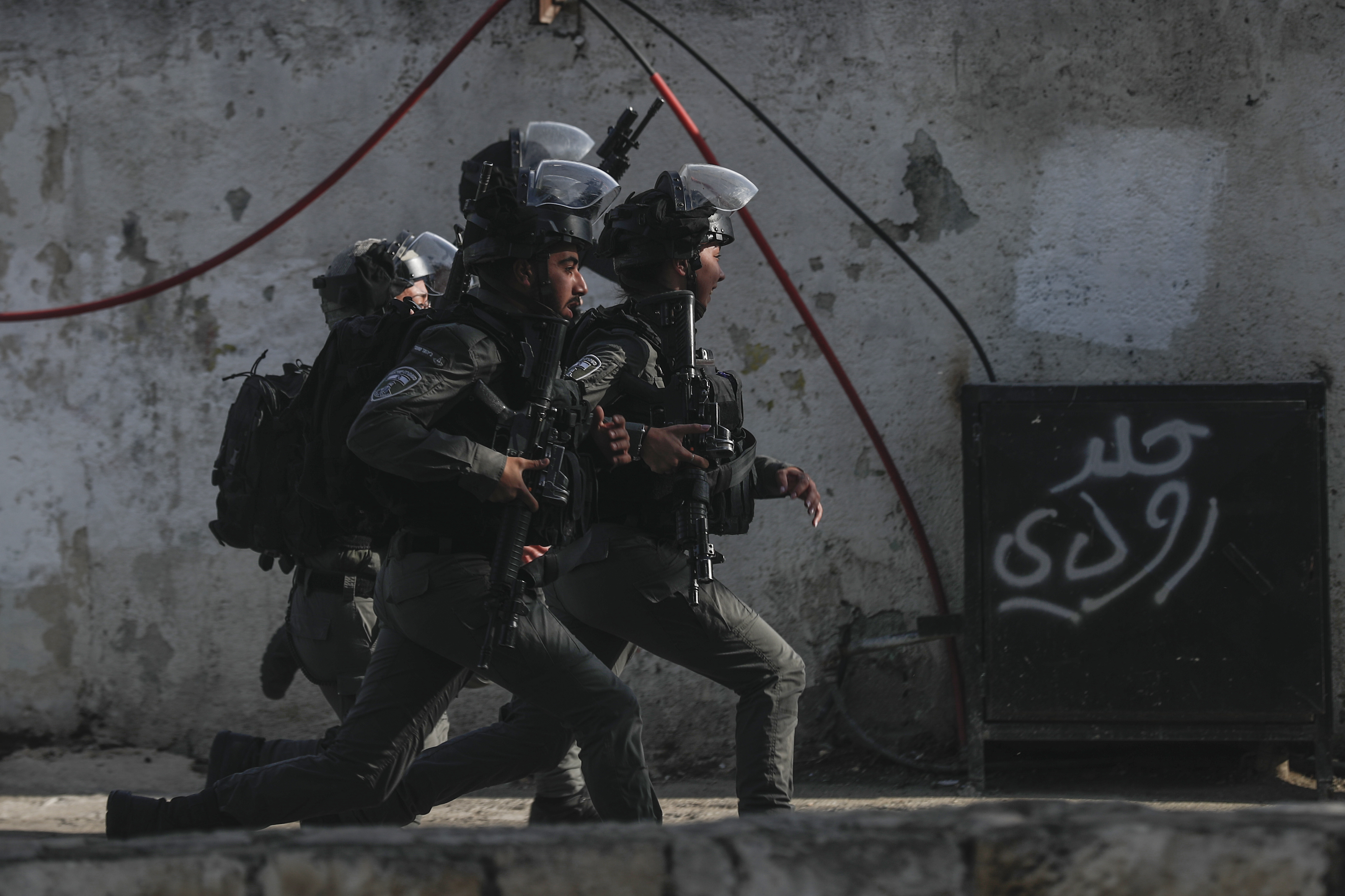 Car incident at police checkpoint in Jerusalem