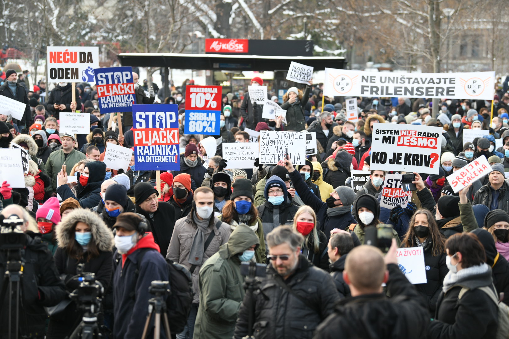 Beograd 16. januar 2021. Udruzenje radnika na internetu (frilenseri) protest ispred Narodne skupstine u Beogradu  Foto:Vesna Lalić/Nova.rs
