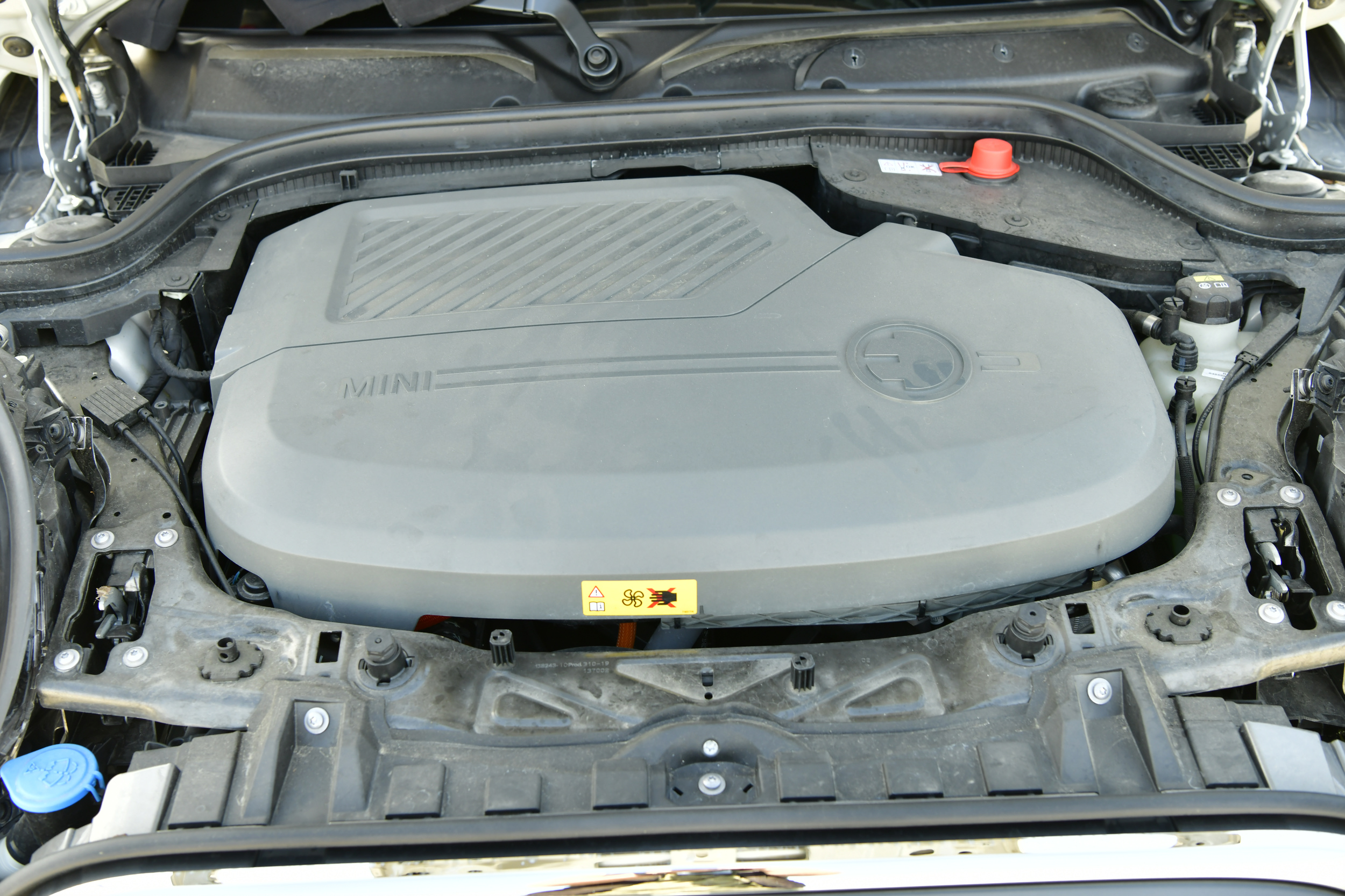 mini cuper mini moris elektricni  cooper s elektric