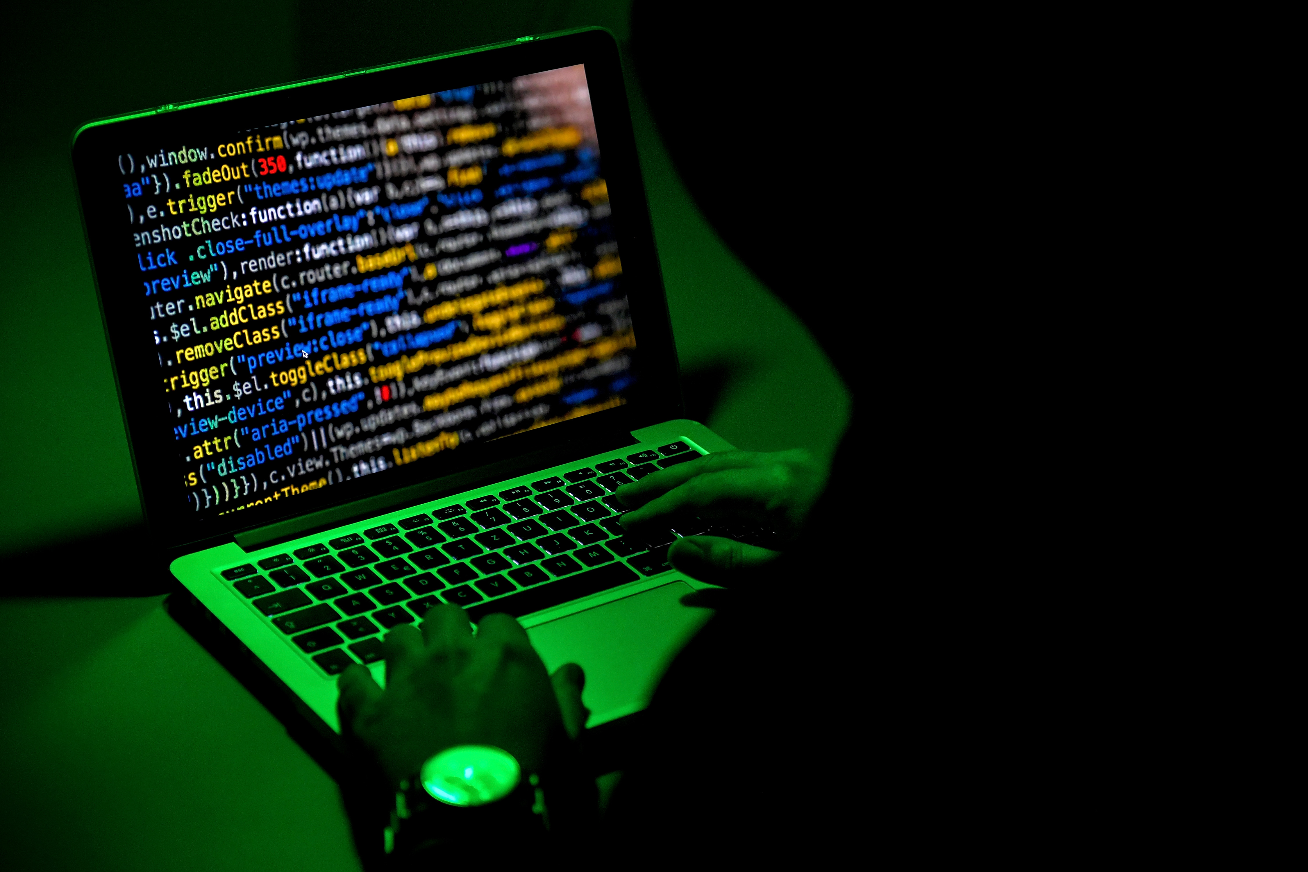 Mass hacking attack targets German politicians haker sajber kriminal