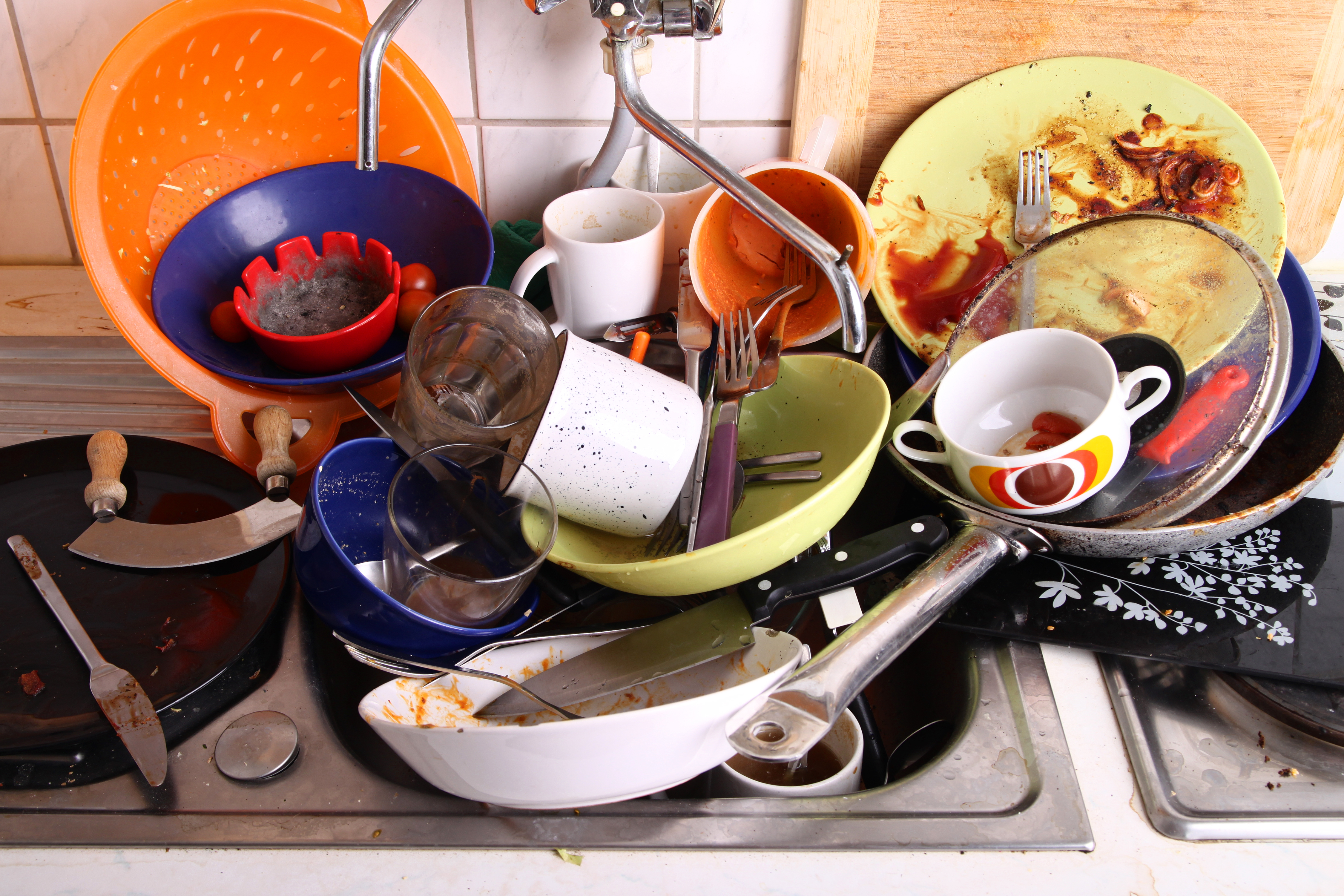 Huge,Heap,Of,Dirty,Dishes,Waiting,For,The,Flatmate