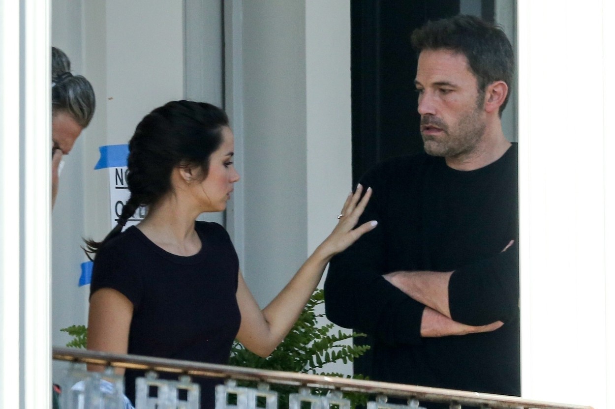 *EXCLUSIVE* Ben Affleck and Ana de Armas take a break while on set in New Orleans