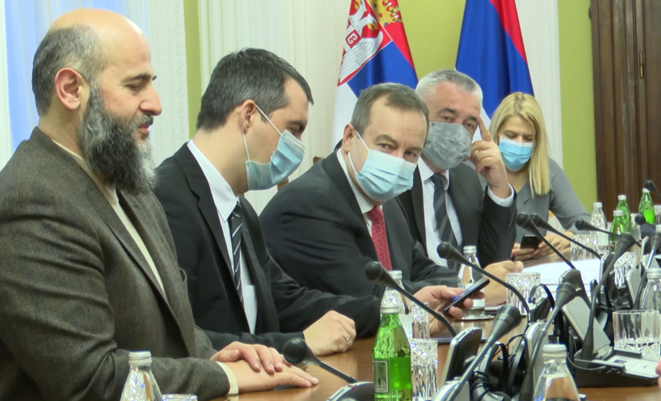 Medju nama, Naslov: Politička odgovornost zbog žurki u Jagodini - PKG POLITIČKA ODGOVORNOST