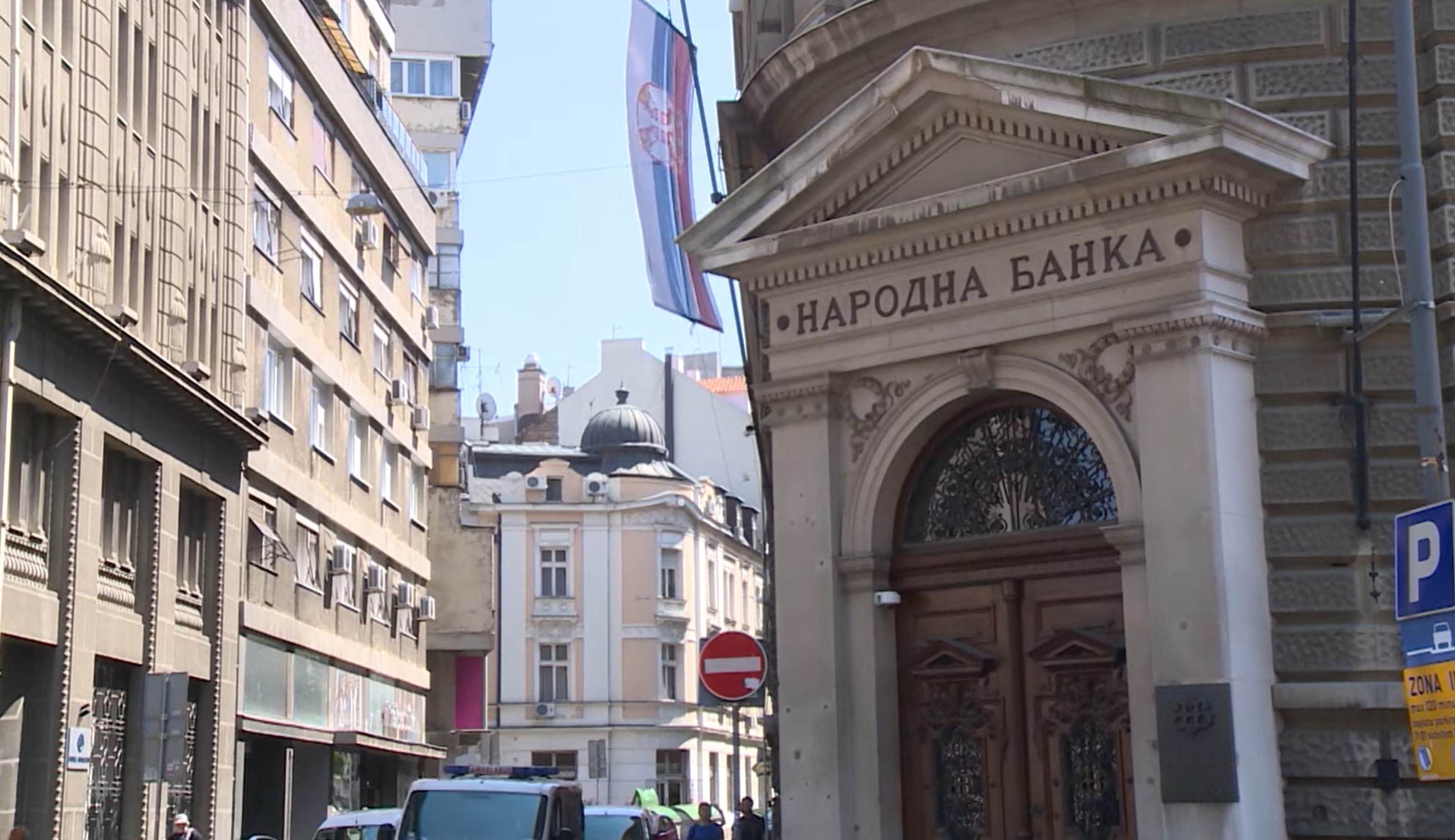 Medju nama, Naslov: Samo tri banke sa manjim učešćem za stambene kredite?  - PKG BANKE (ĐURO)