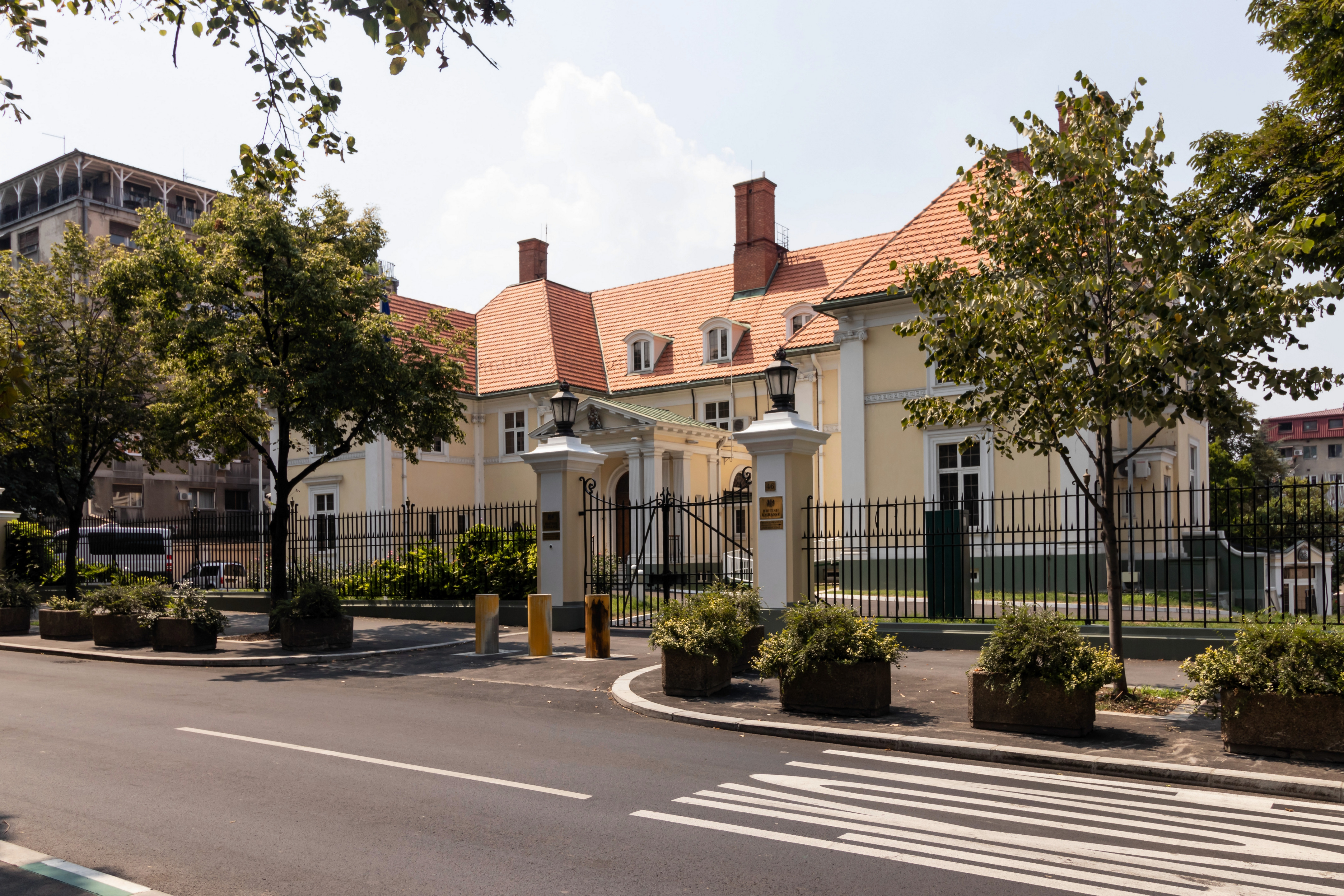 Britanska ambasada u Beogradu, Ambasada Velike Britanije