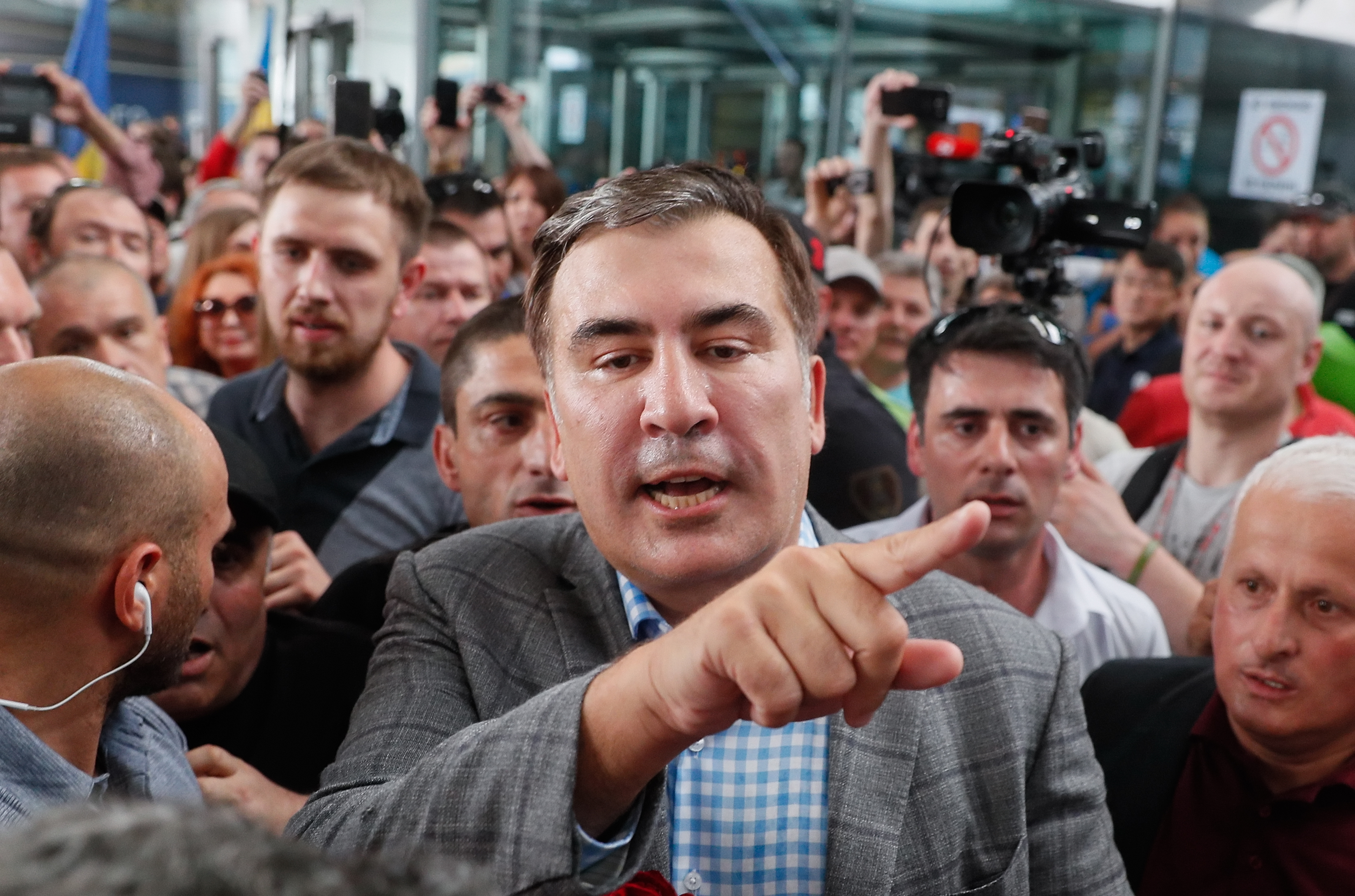 The ex-president of Georgia and ex-Governor of Ukrainian Odesa region Mikheil Saakashvili returns to Ukraine.