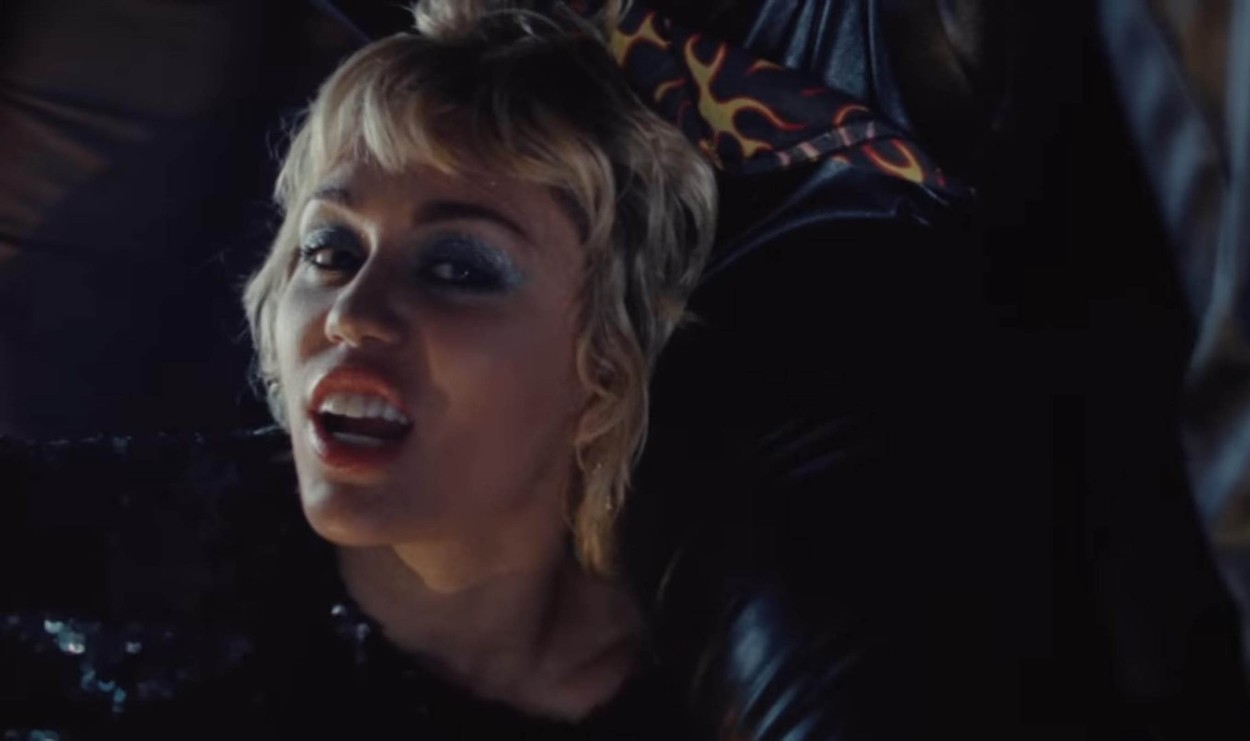 Miley Cyrus new music video "Angels Like You"