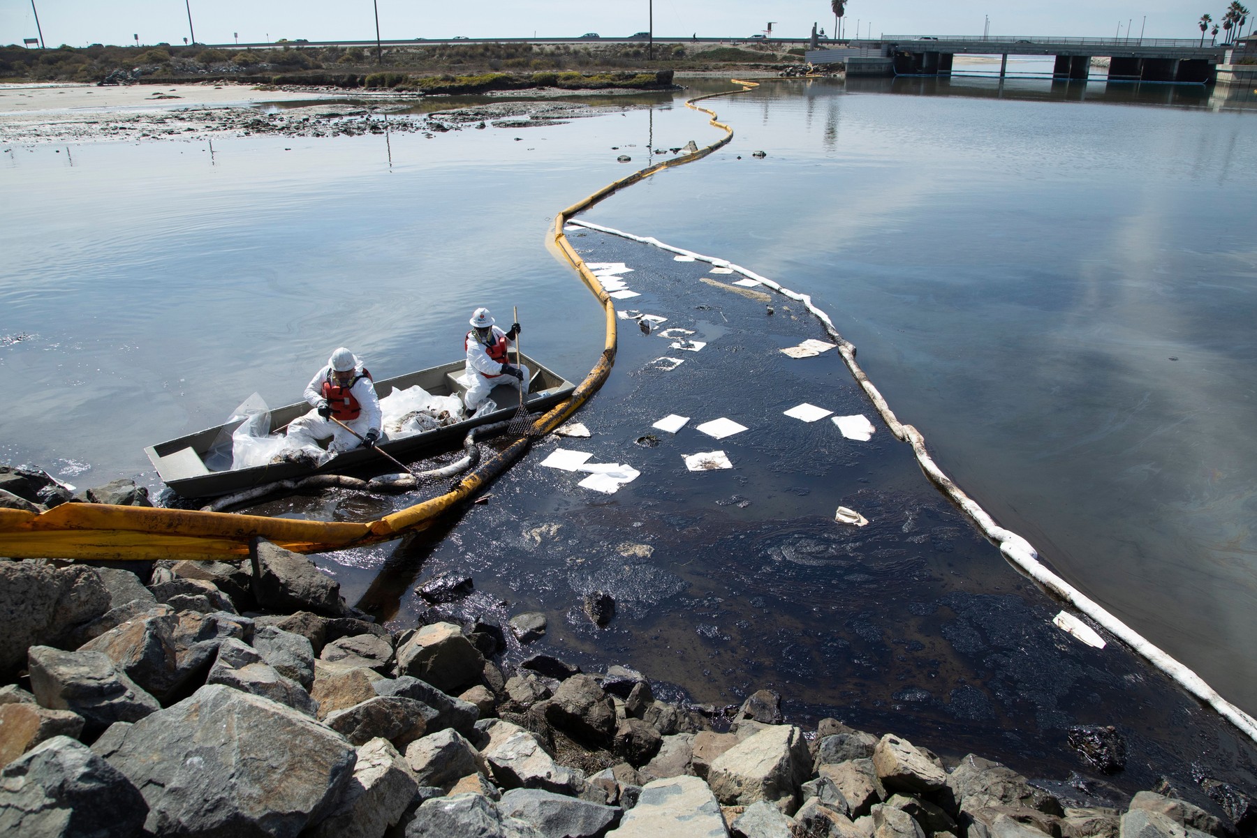 Huntington beach oil spill talbert marsh, Talbert Marsh, Huntington Beach, California, United States - 03 Oct 2021