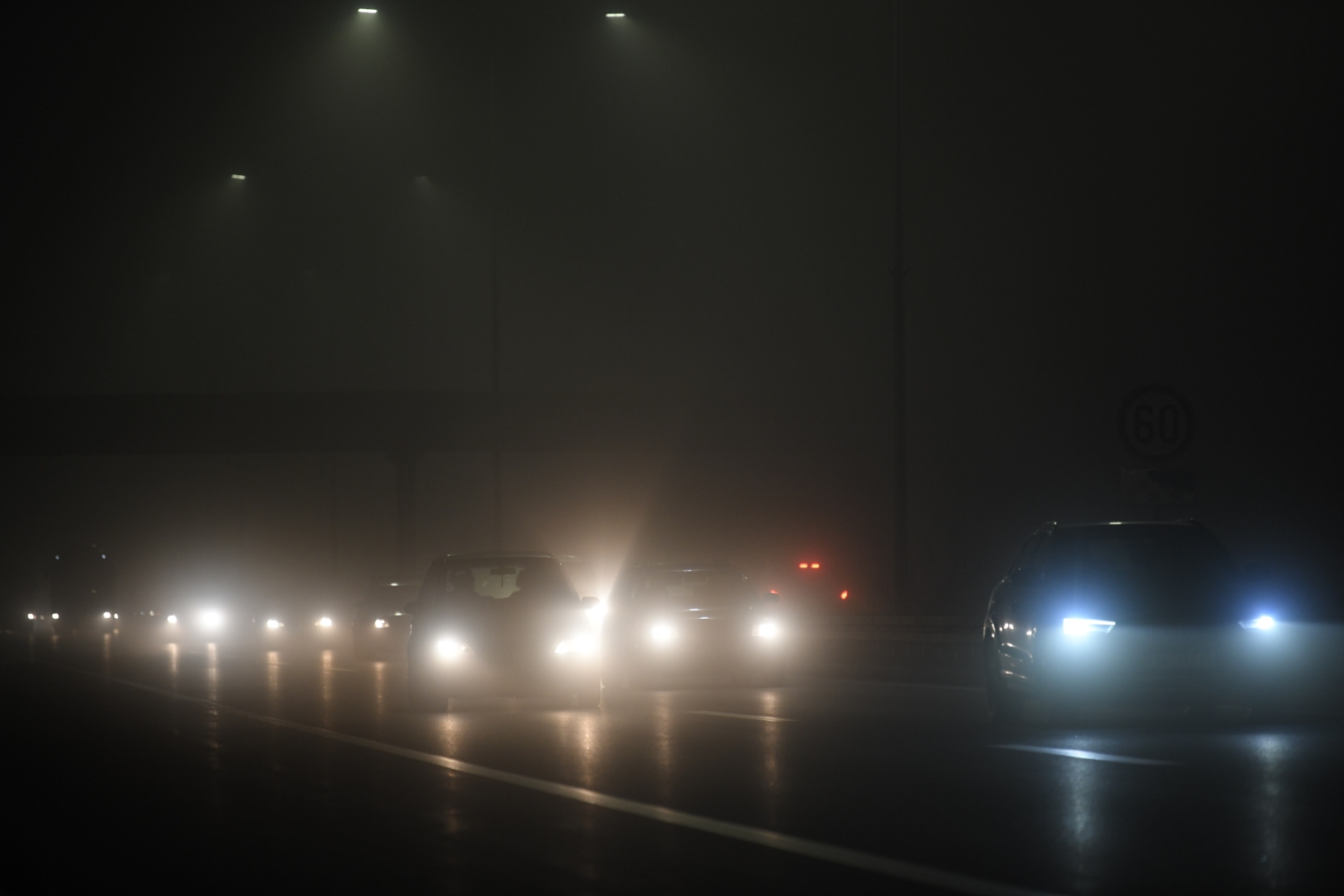 Beograd 17.12.2020. Zagađenje, zagadjenje, vazduh, smog, magla, noć, veče, mrak Foto: Dragan Mujan/Nova.rs