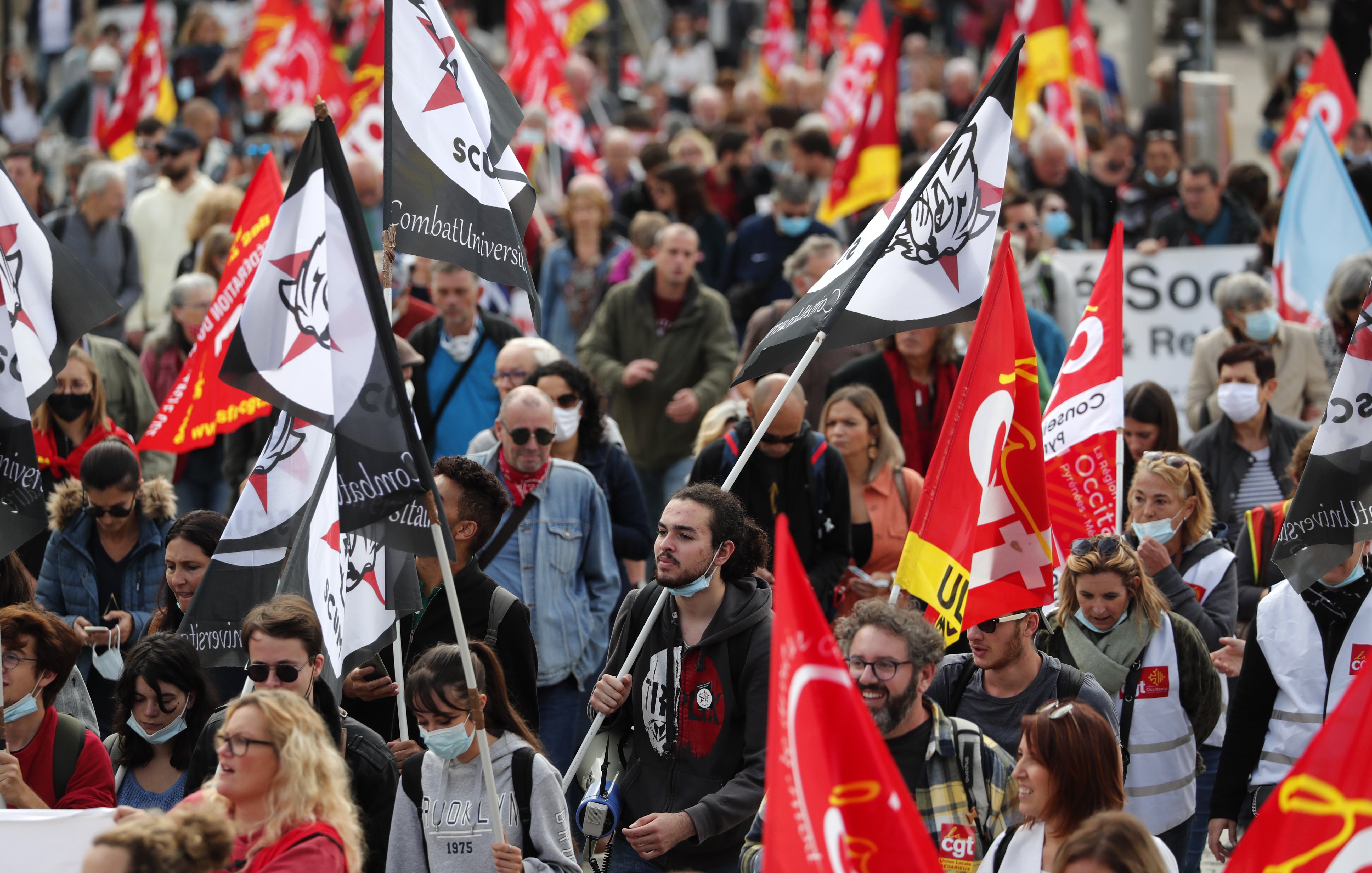 epa09506972 Public and private workers attend a demonstration called by unions in Montpellier, France, 05 October 2021. Unions called a nationwide protest over retirements and against government policy.  EPA-EFE/Guillaume Horcajuelo
