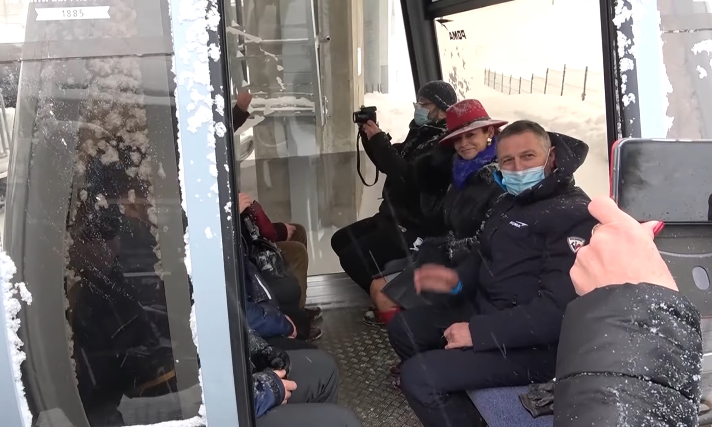 Medju Nama
Zašto raste broj zaraženih?