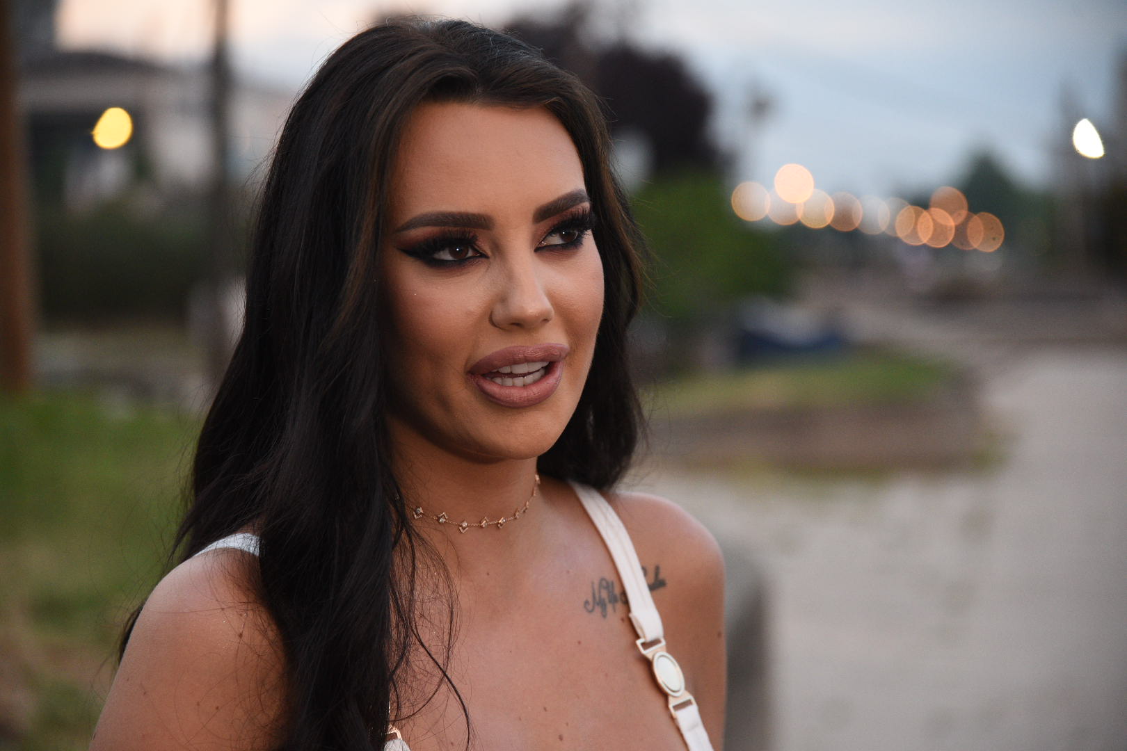 Beograd 19.05.2020. Katarina Grujić, pevačica. Proslava rođendana pevačice Katarine Grujić na splavu Komodo, žurka, proslava, rodjendan, rođendan, gosti Foto: Dragan Mujan/Nova.rs