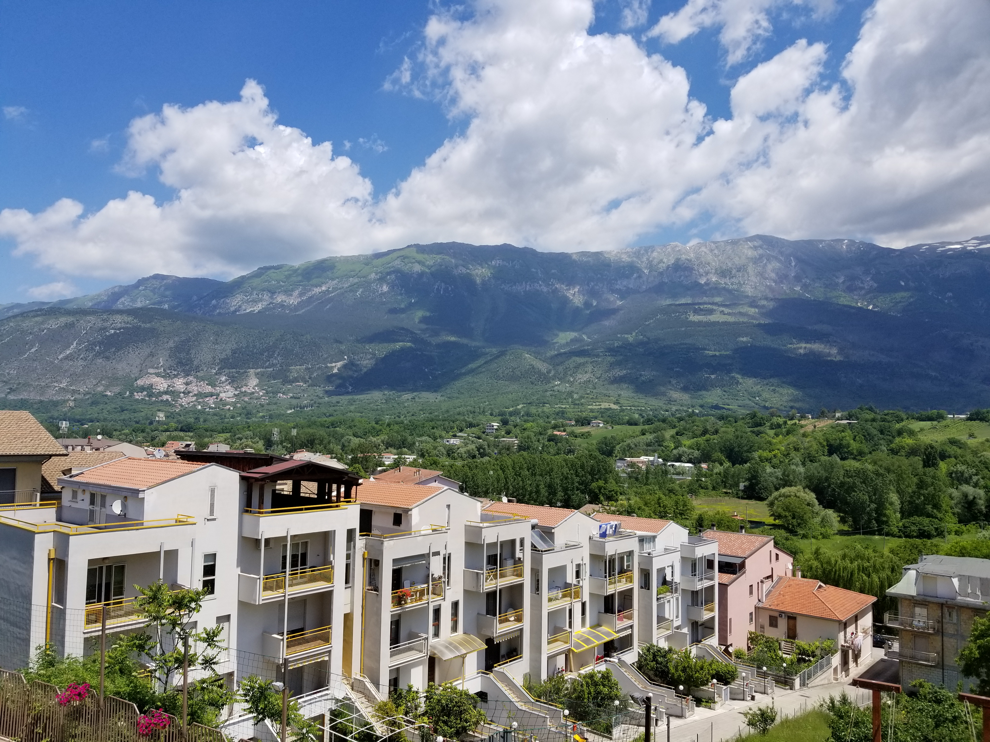 Pratola Peligna, Pratola Pelinja, italija selo