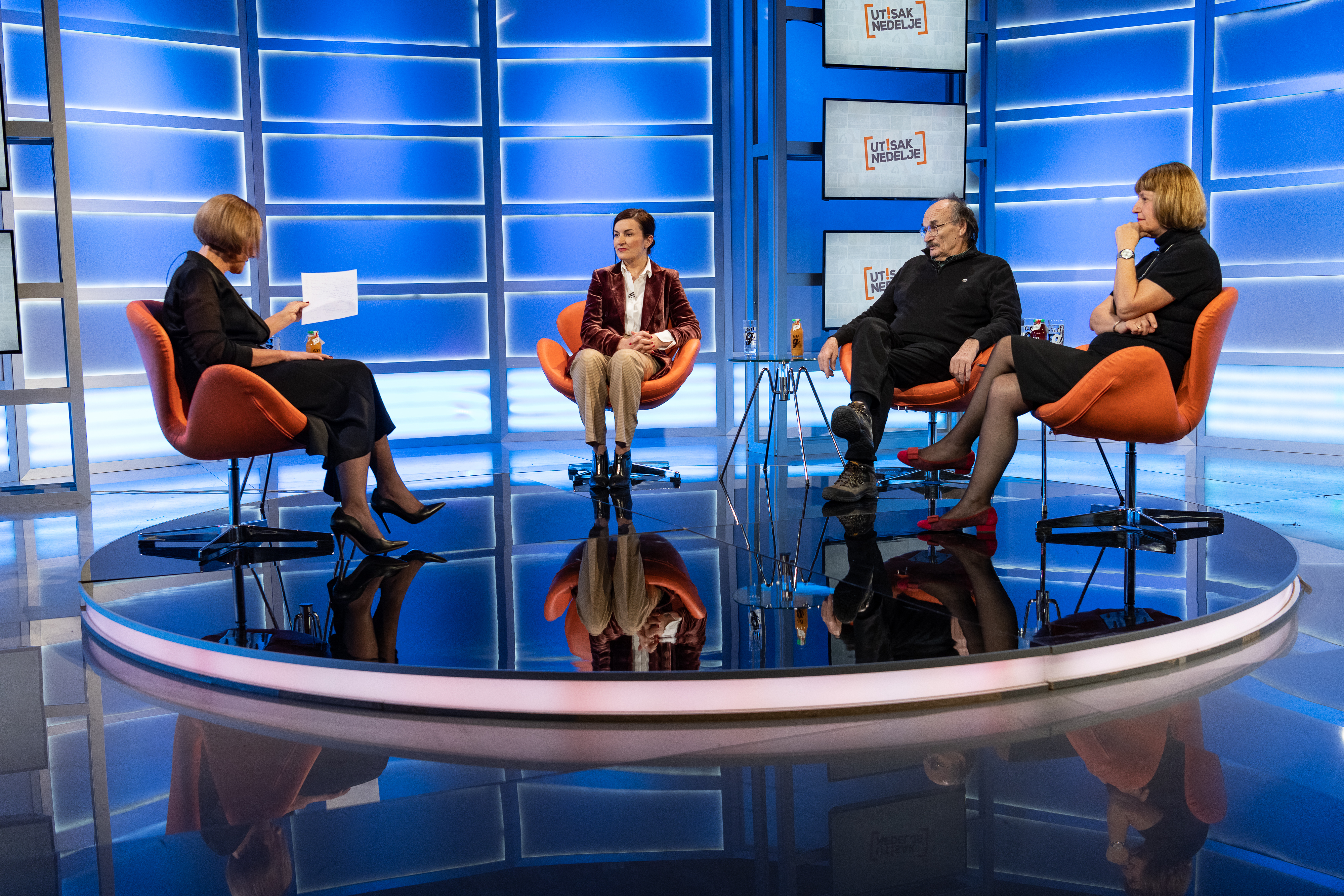 Beograd 24.01.2021. Olja Bećković, Jelena Obućina, novinarka, Dušan Petričić, karikaturista, Vesna Brzev Ćurčić, psiholog i psihoanalitičar, emisija Utisak Nedelje Foto: Ivan Dinić/Nova S