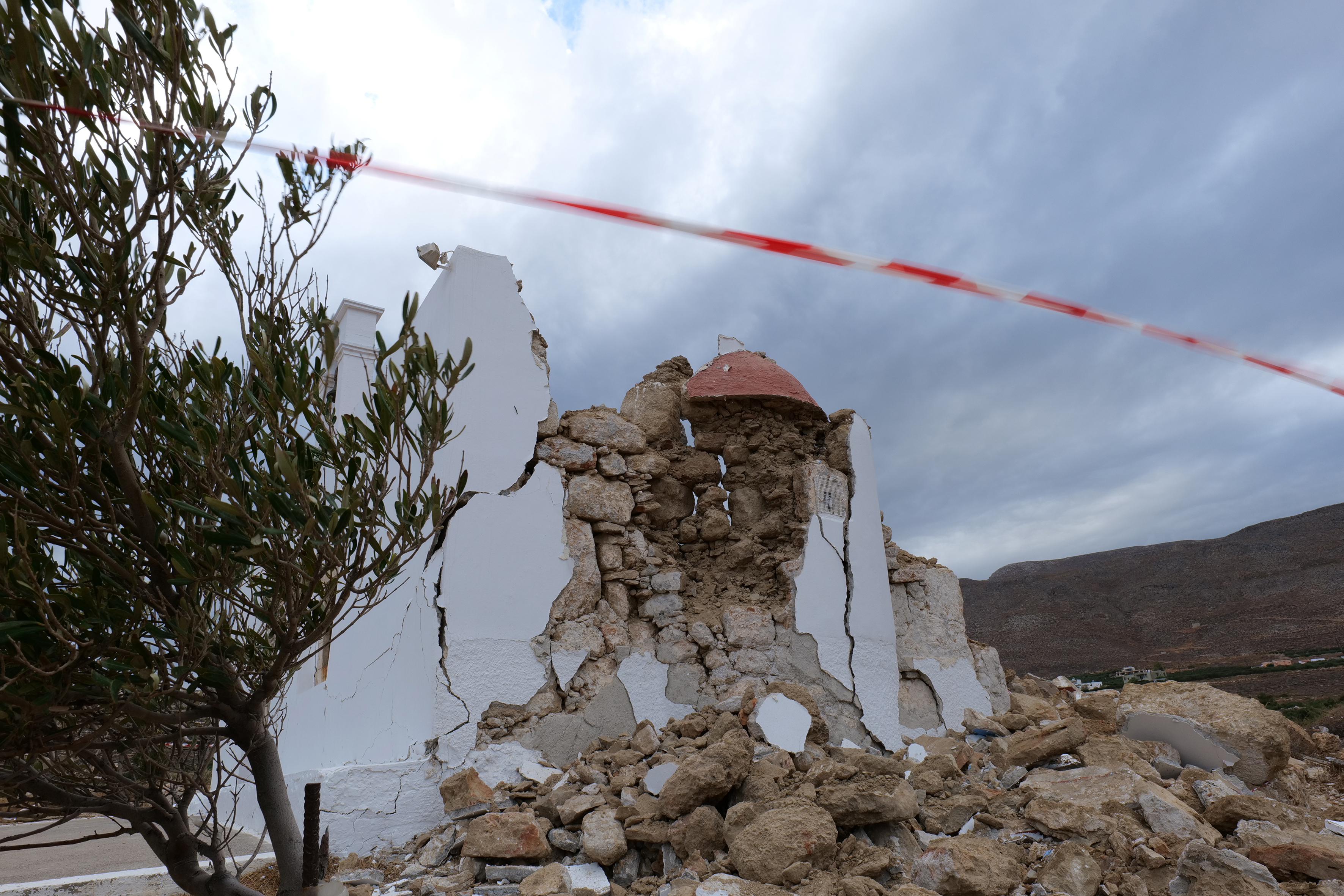 Magnitude 6.3 earthquake jolts Crete island