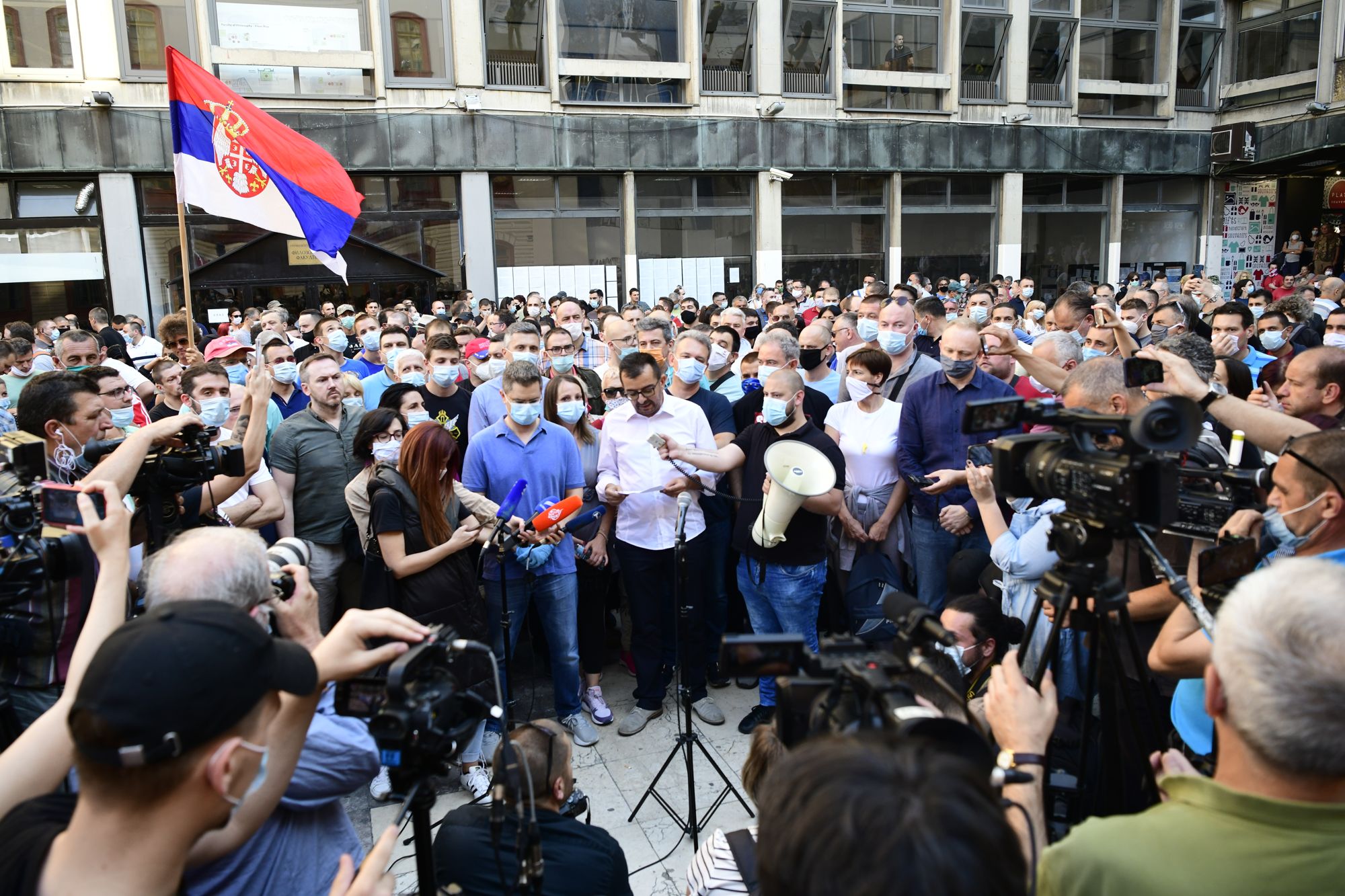Beograd, 08.07.2020. Filozofski fakultet, protest, Đilas, Jeremić, Veselinović; Lutovac, Obradović Foto: Goran Srdanov/Nova.rs
