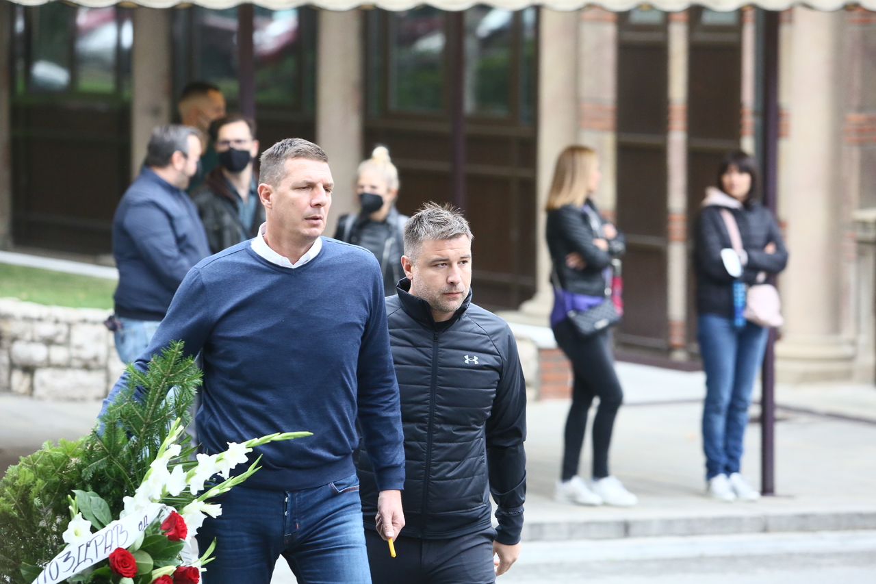 __336607__photo_E-Stock_Milos_Rafailovic