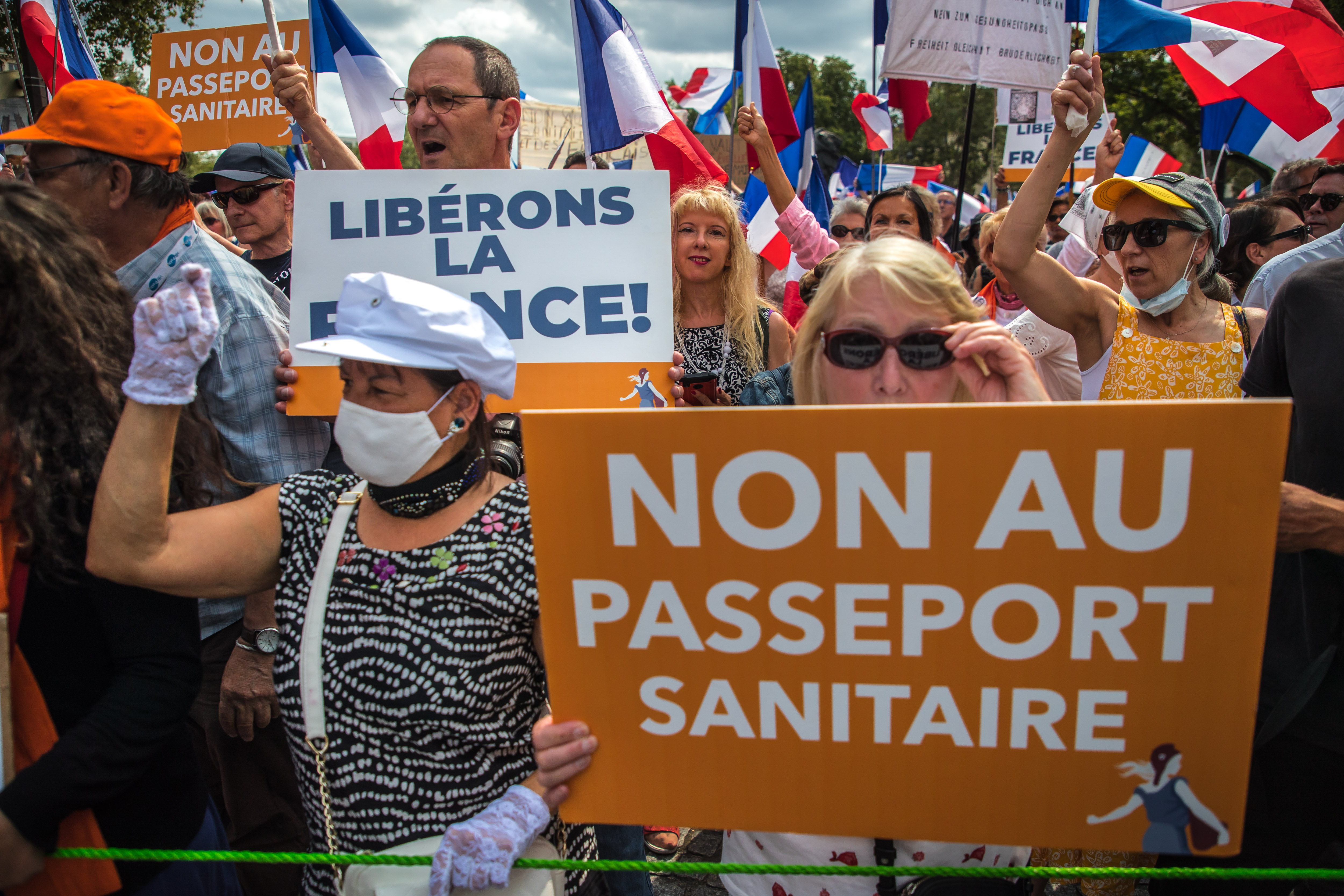 Right-wing party 'Les Patriotes' lead an Anti Health pass demonstration in Paris