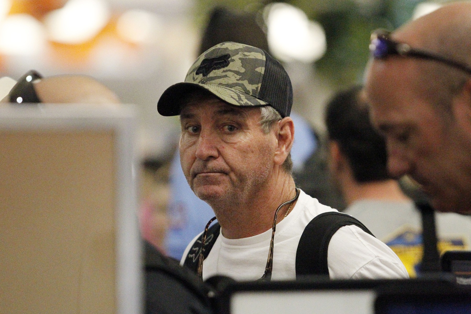 **EXCLUSIVE** Britney Spears' dad Jamie makes his way through Louis Armstrong International Airport in New Orleans