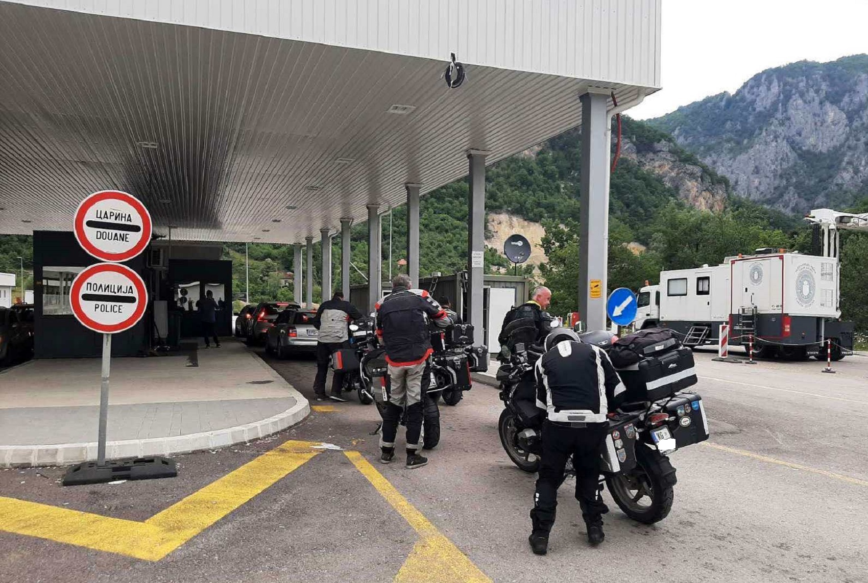 GRANICNI PRELAZ GOSTUN