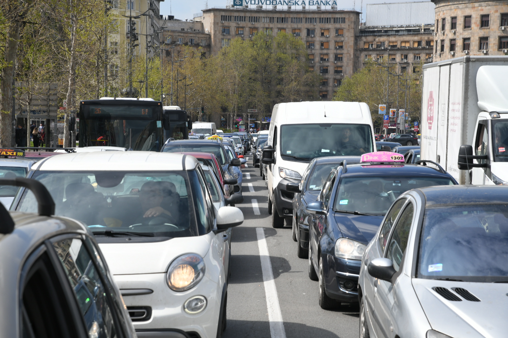 Beograd, 29.04.2021. Gužva u gradu, saobraćajna guzva, pred praznik guzva, centar, trg nikole pasica Foto: Nemanja Jovanović/Nova.rs