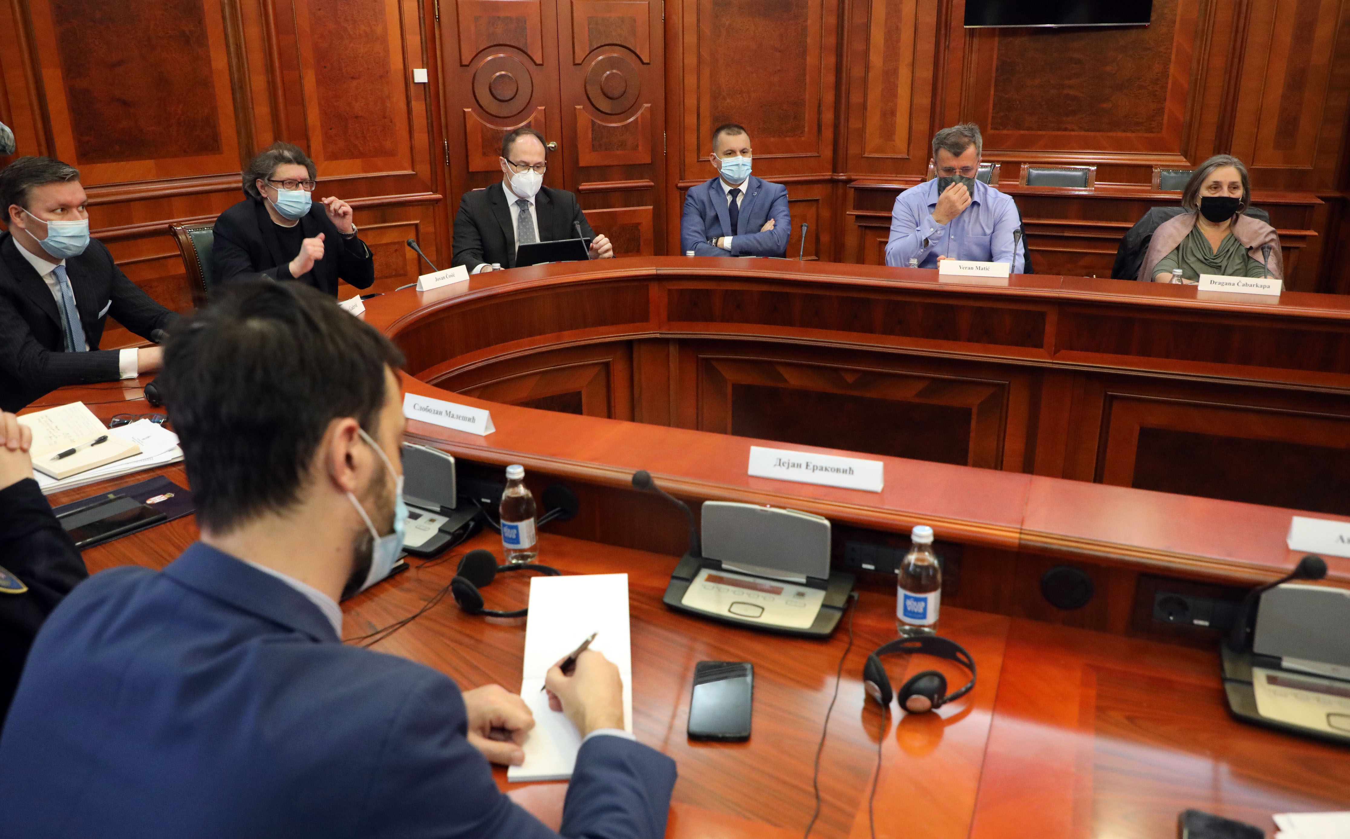 premijerka Ana Brnabic-saopstenje i fotografije sa sastanka Radne grupe, radna grupa za bezbednost i zaštitu novinara