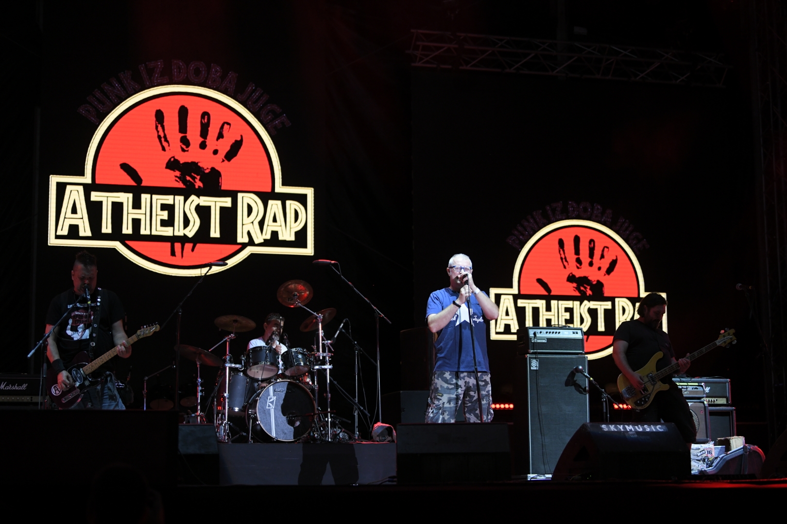 Beograd 19.08.2021. Ateist Rep, Atheist Rap. Drugo veče Beogradskog Bir festa na Ušću, Ušće, Belgrade Beer Fest, Beogradski Bir Fest,  2021, Muzički festival Belgrade Beer fest 2021. Foto: Dragan Mujan/Nova.rs