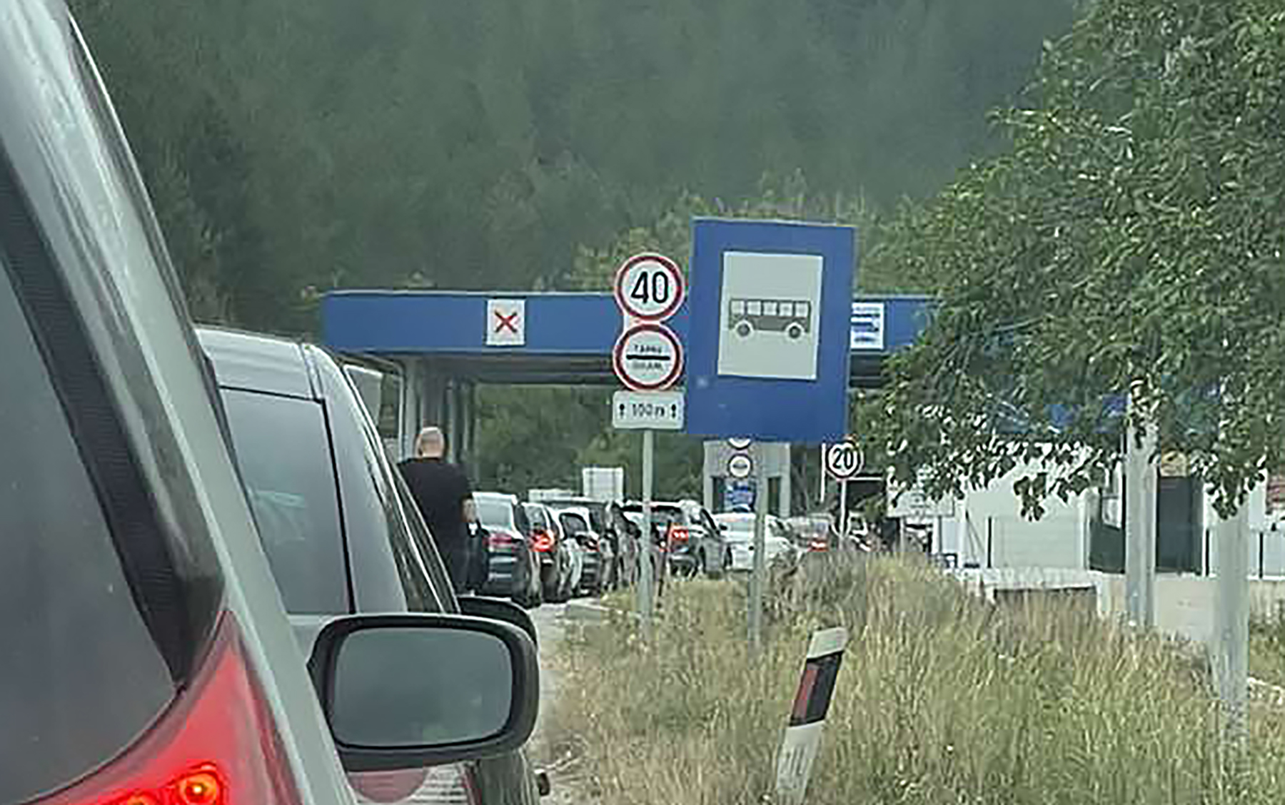 IMG-e02aa188e845f3520146b2afeb1a6207-V