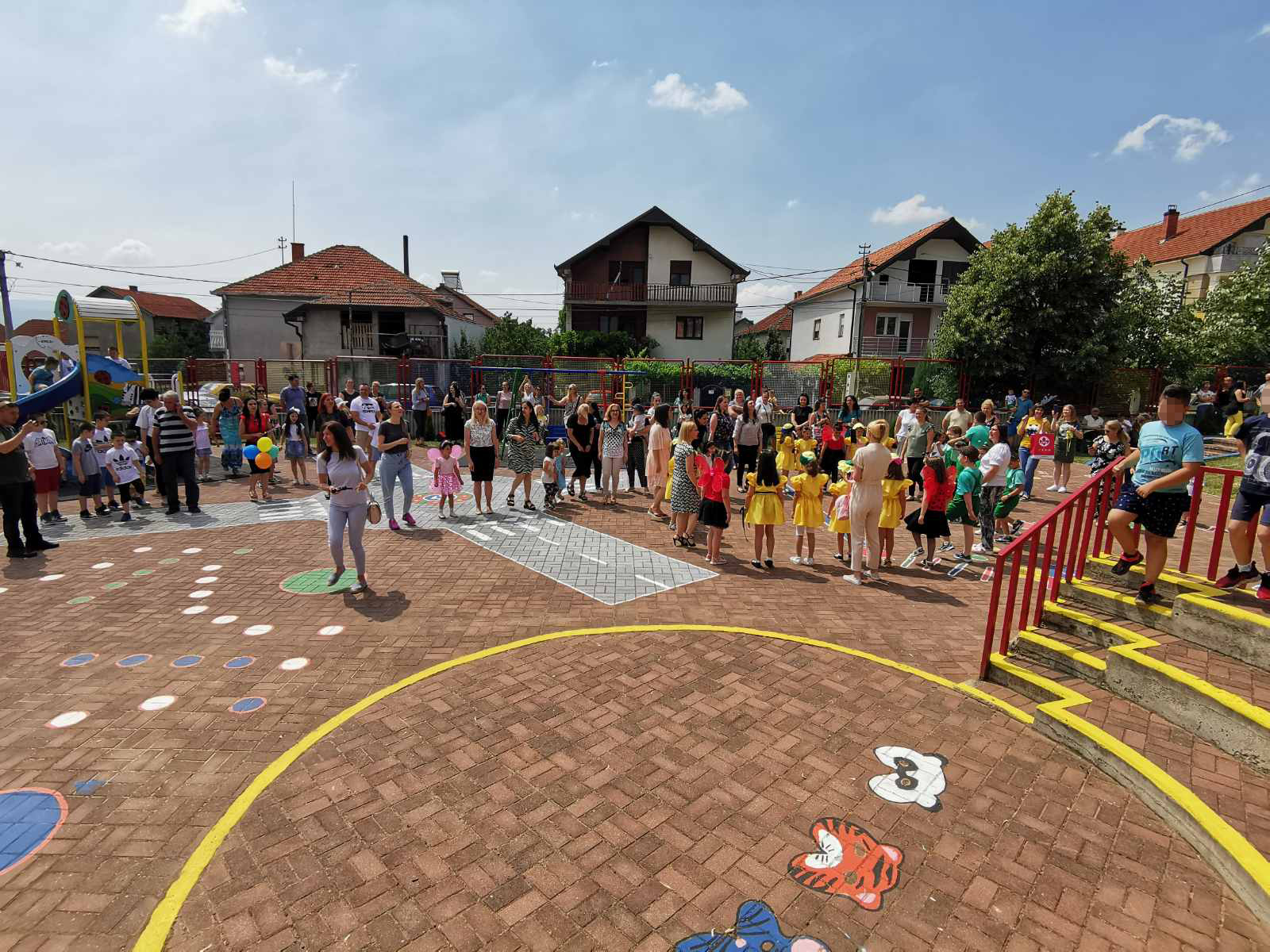 Vranje, Vranjanci i migranti zajedno uredili vrtić i napravili park, poslala Sanja Petrov