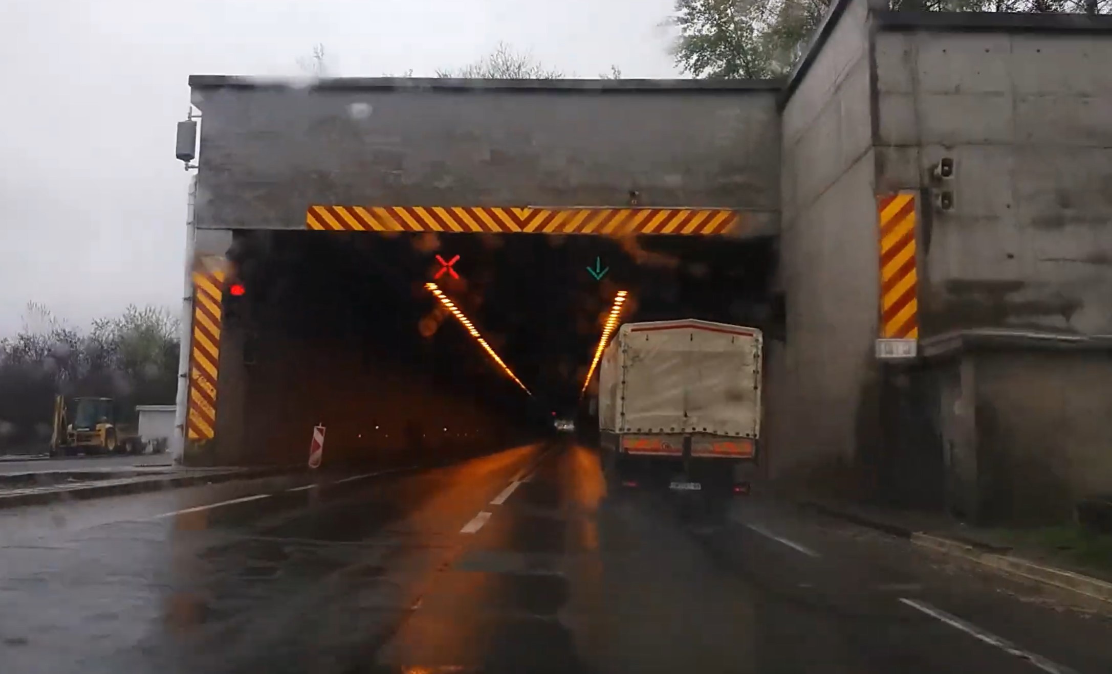 Tunel Lipak